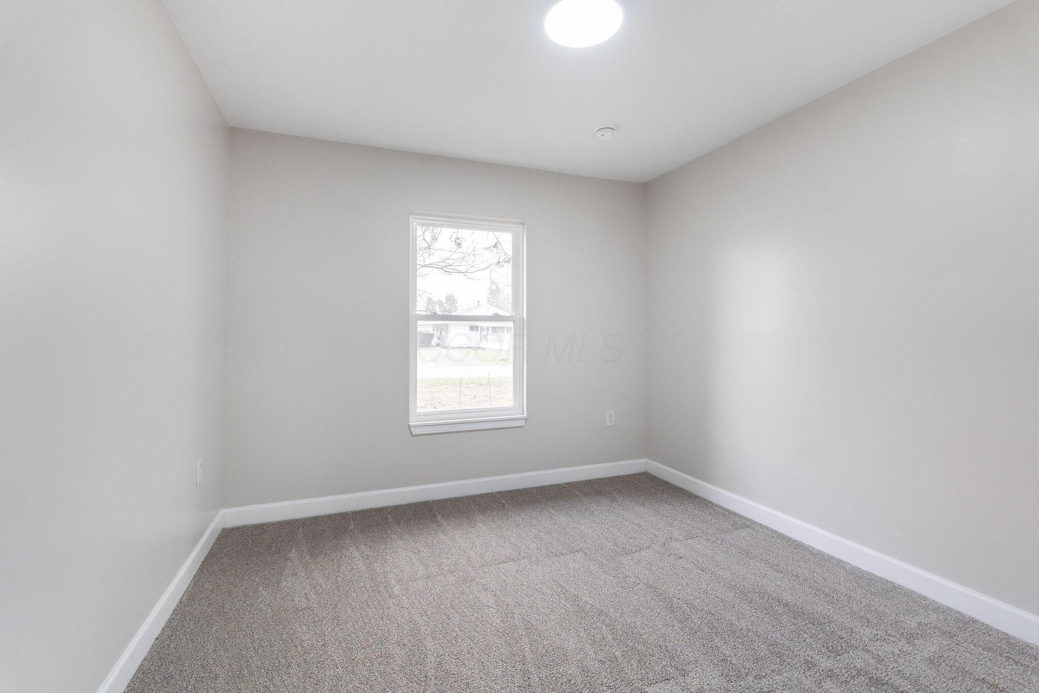 1752 Marsdale Avenue Property Photo 18