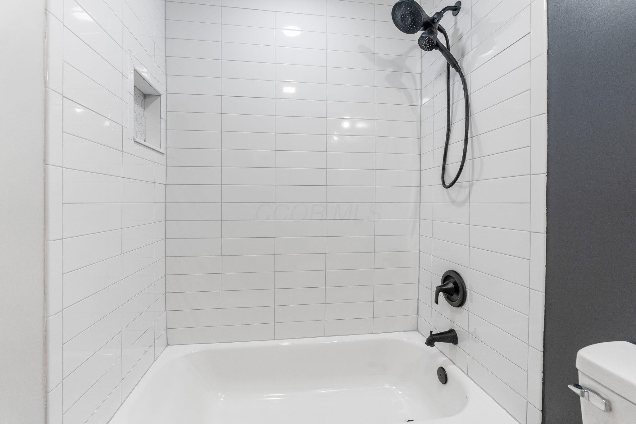 1752 Marsdale Avenue Property Photo 21