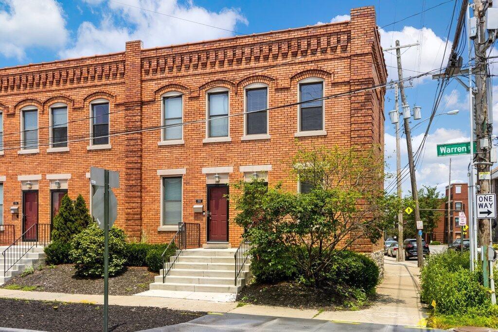 210 Warren Street Property Photo 1