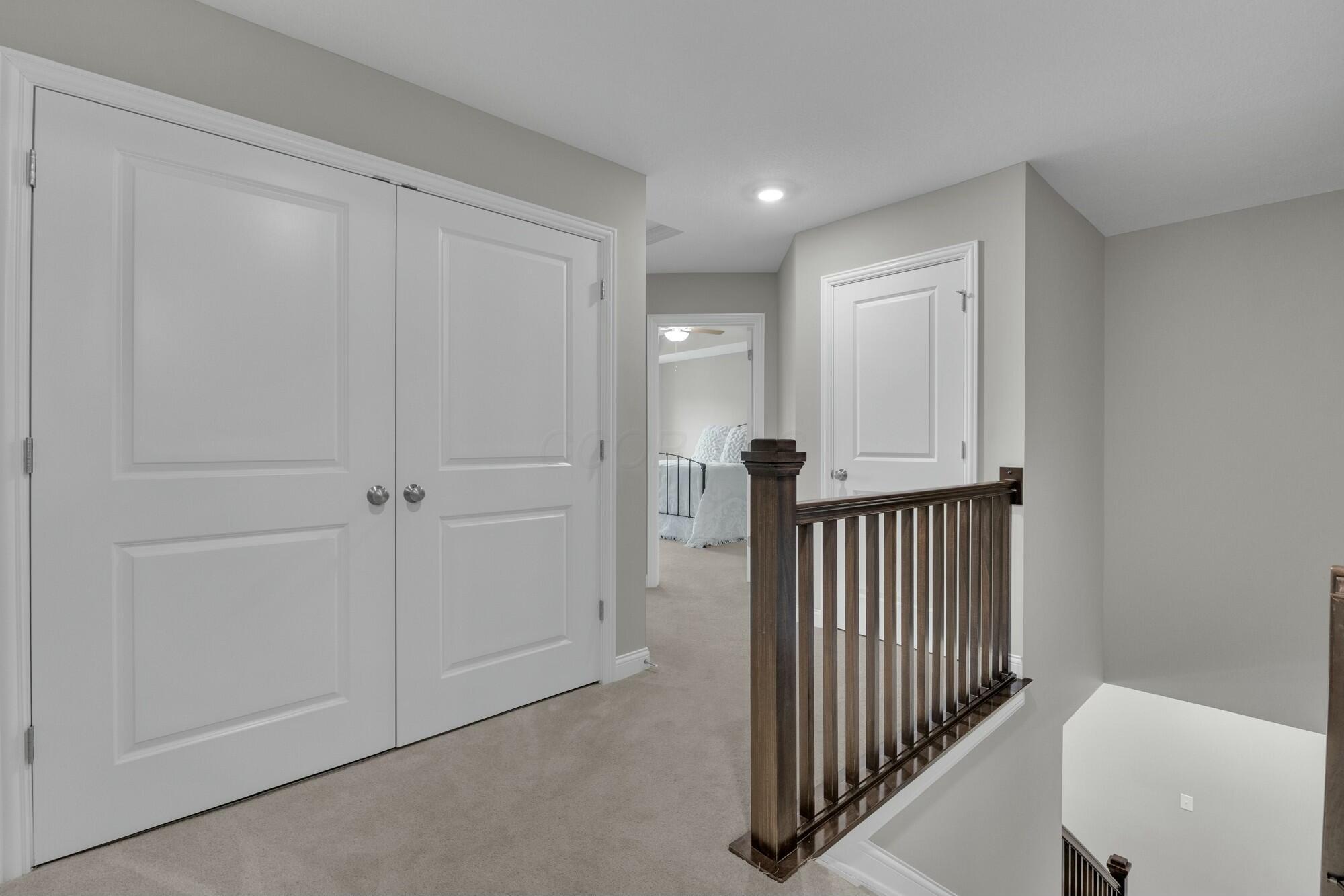 6389 S Hamilton Woods Boulevard S Property Photo 10