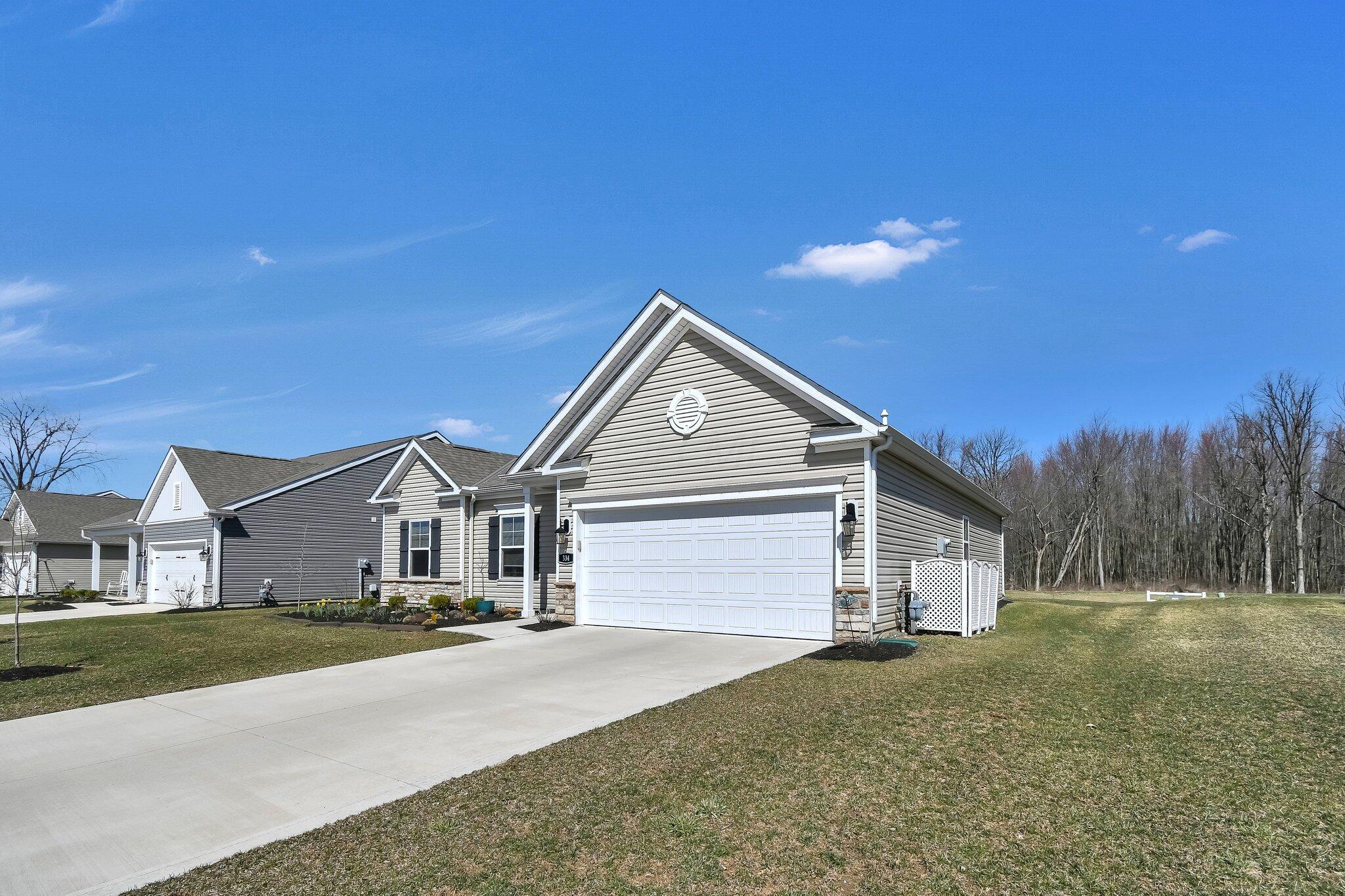 334 Mannaseh Drive W Property Photo 5