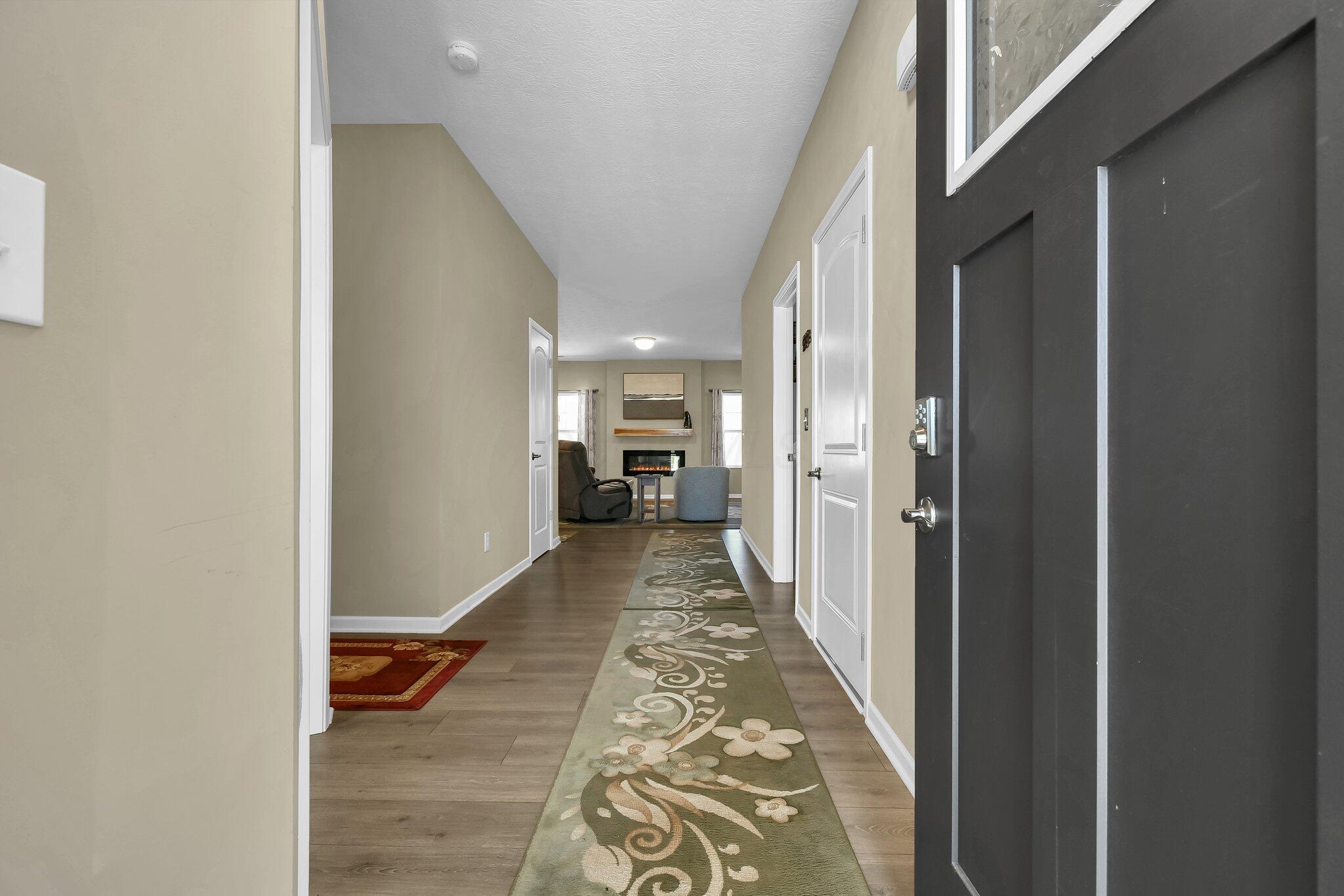 334 Mannaseh Drive W Property Photo 6