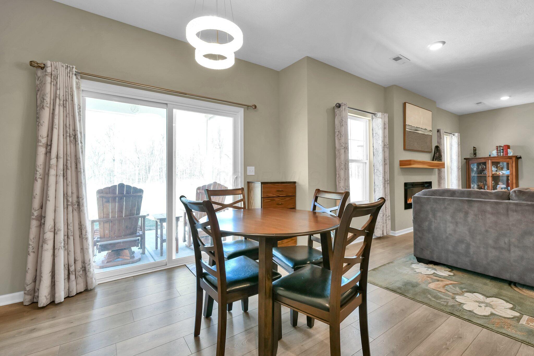 334 Mannaseh Drive W Property Photo 17