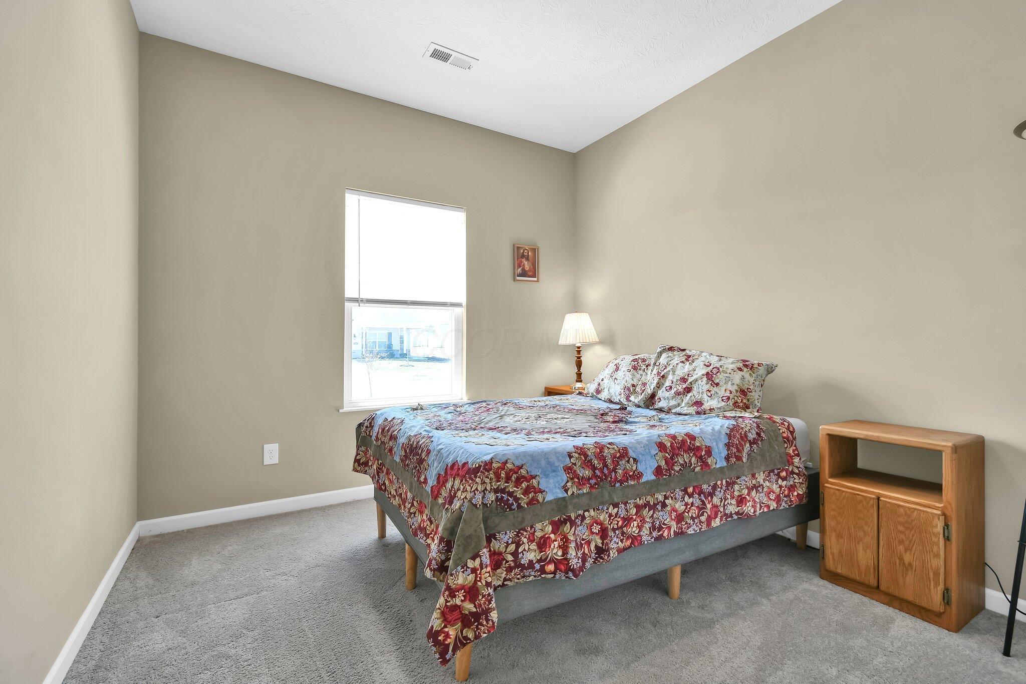 334 Mannaseh Drive W Property Photo 20