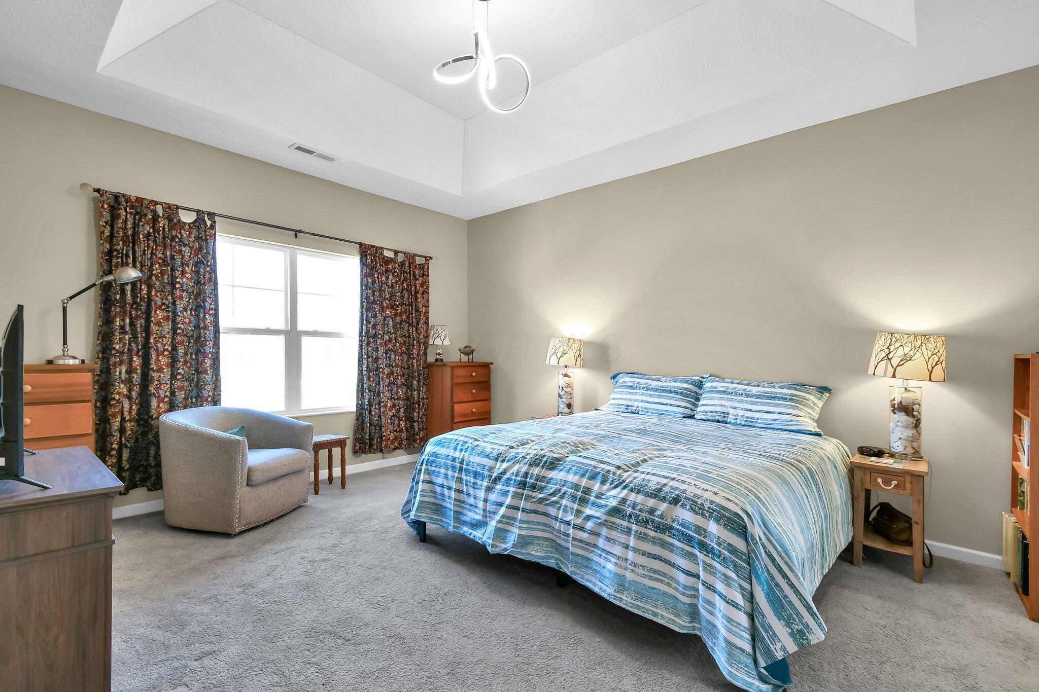 334 Mannaseh Drive W Property Photo 26