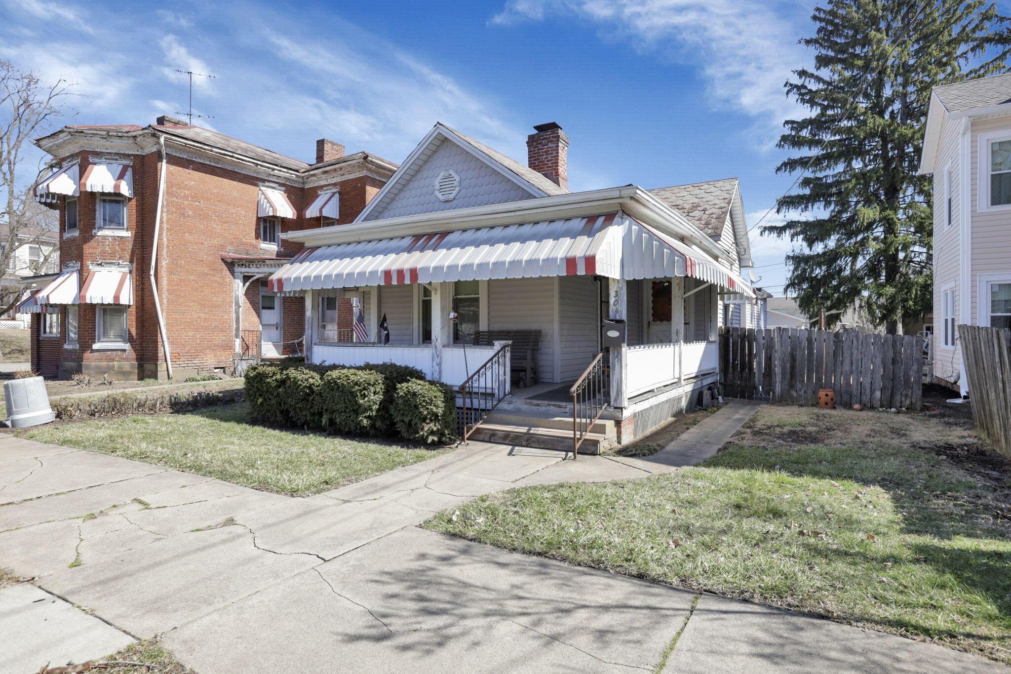 304 S Maple Street Property Photo 3