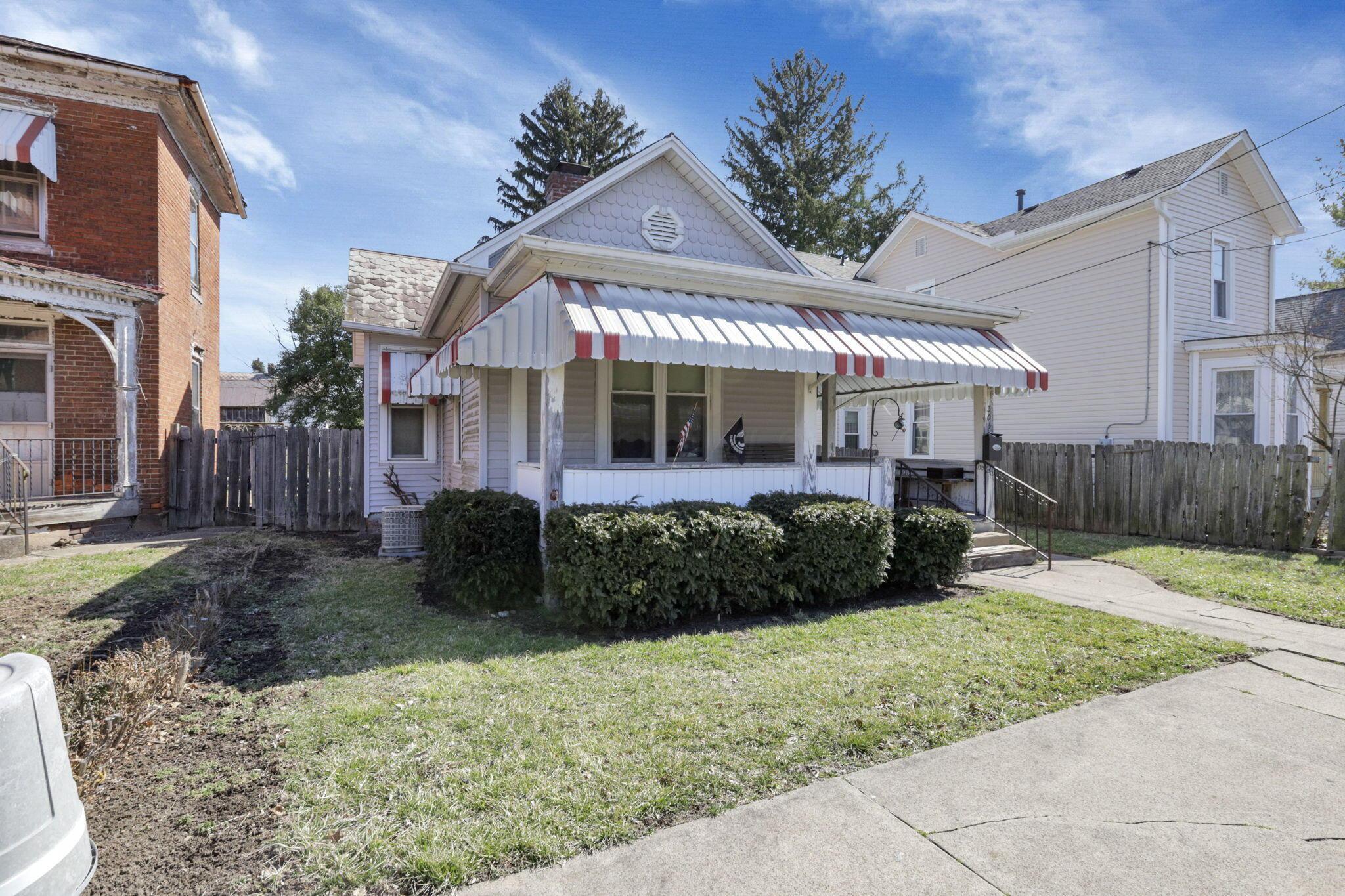 304 S Maple Street Property Photo 4