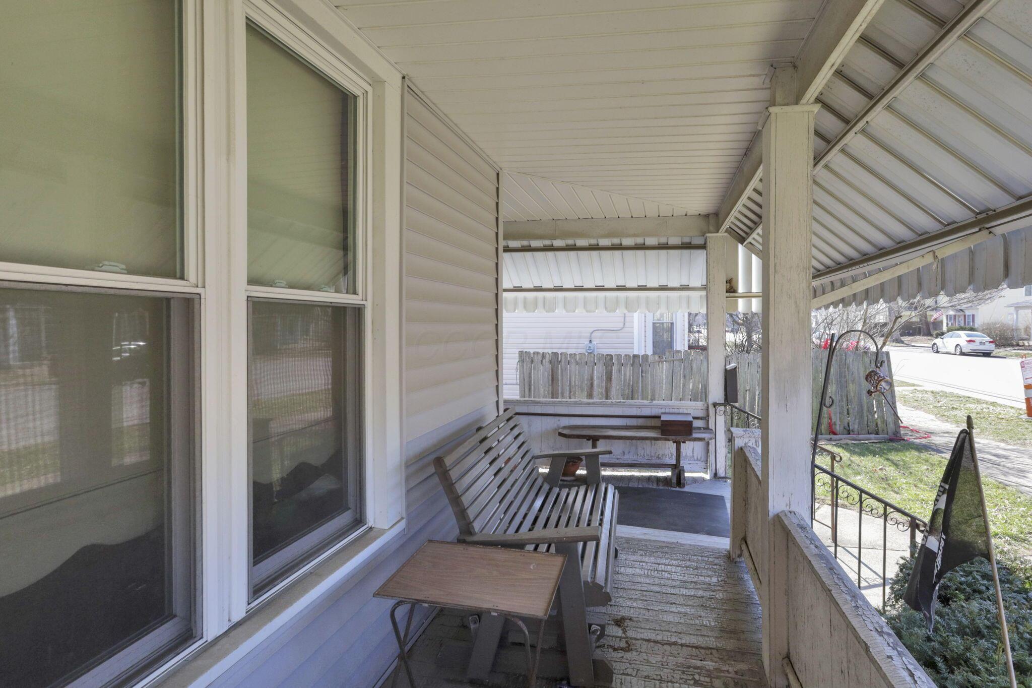 304 S Maple Street Property Photo 5