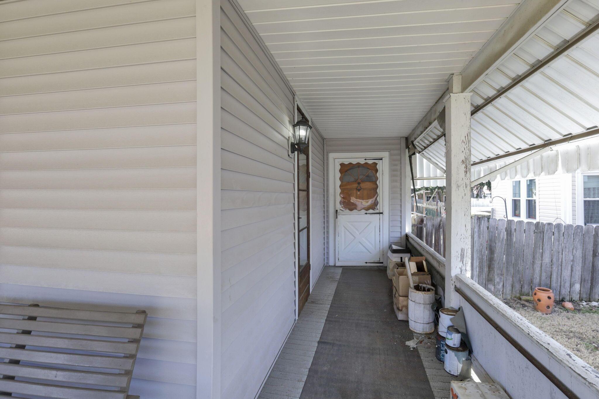 304 S Maple Street Property Photo 7
