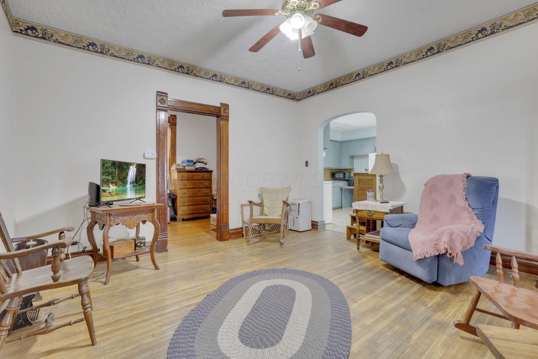 304 S Maple Street Property Photo 10