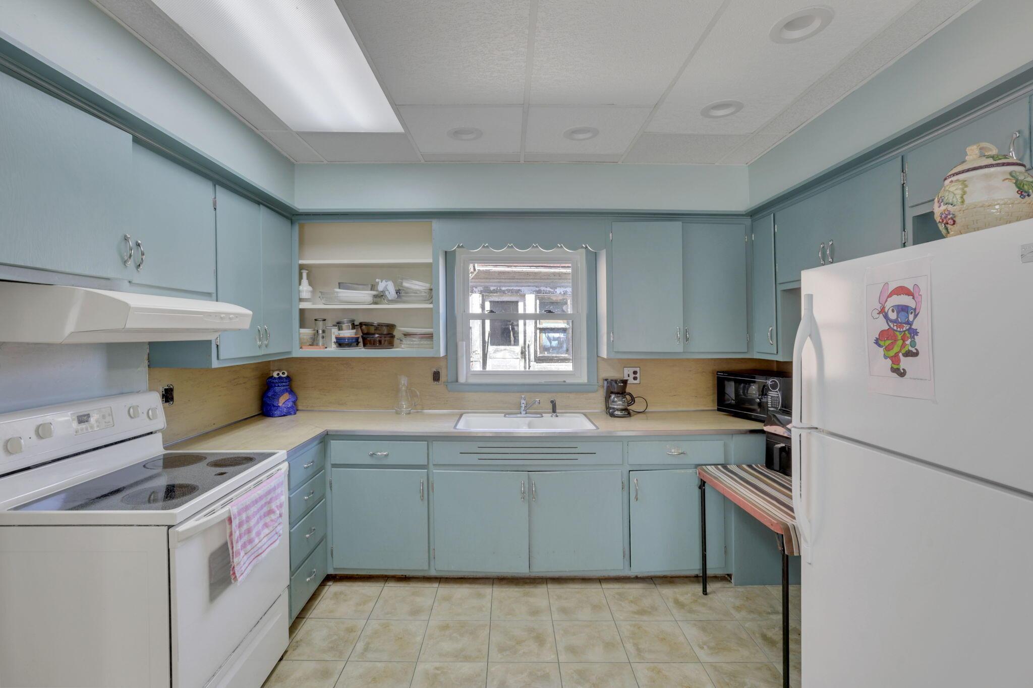 304 S Maple Street Property Photo 22