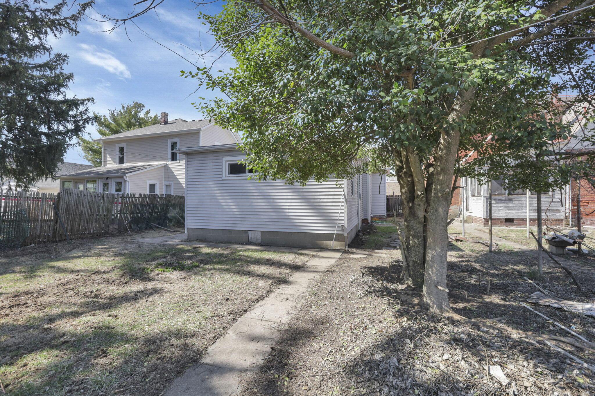 304 S Maple Street Property Photo 31