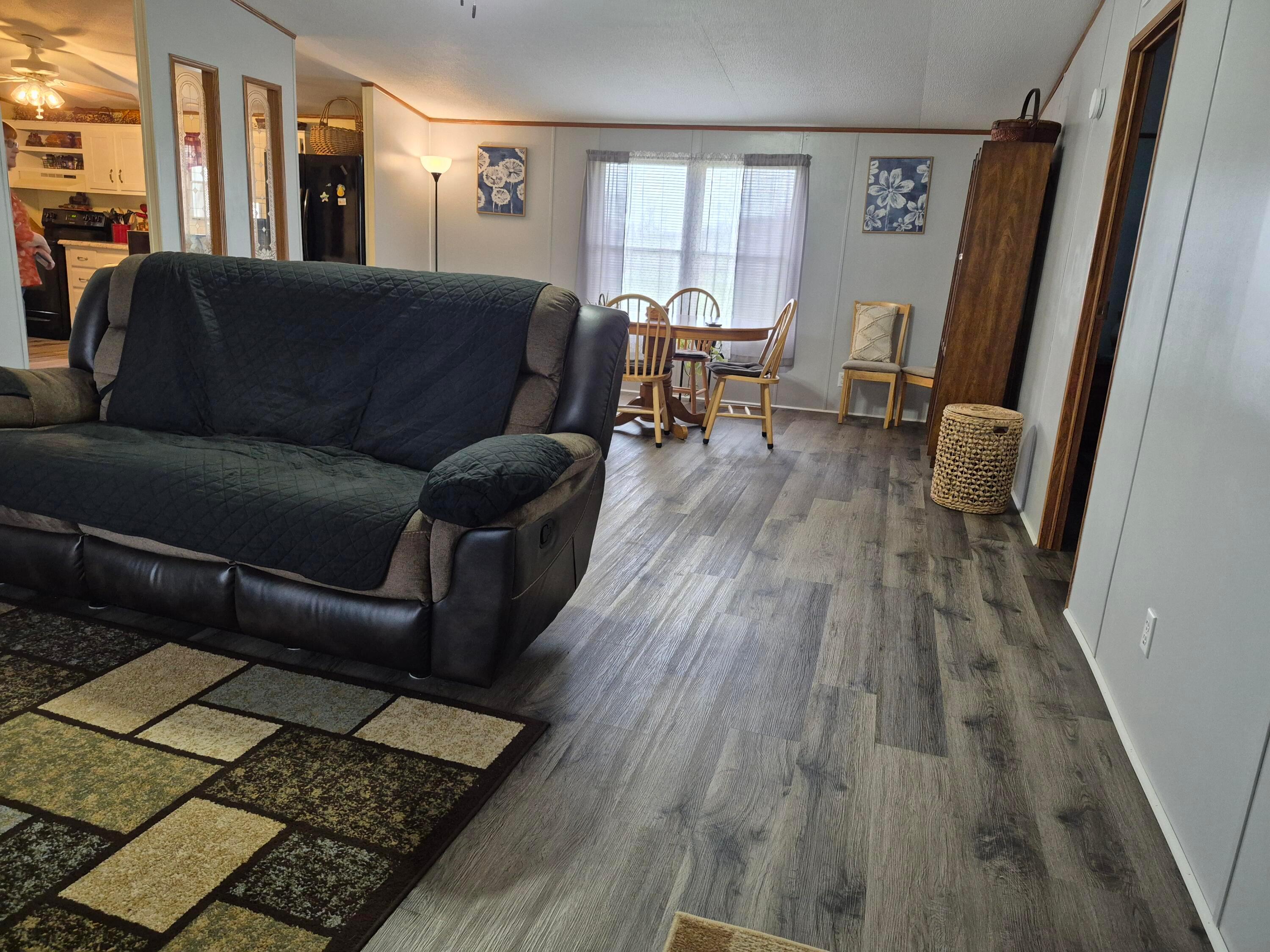 8095 Fall Creek Road Property Photo 8