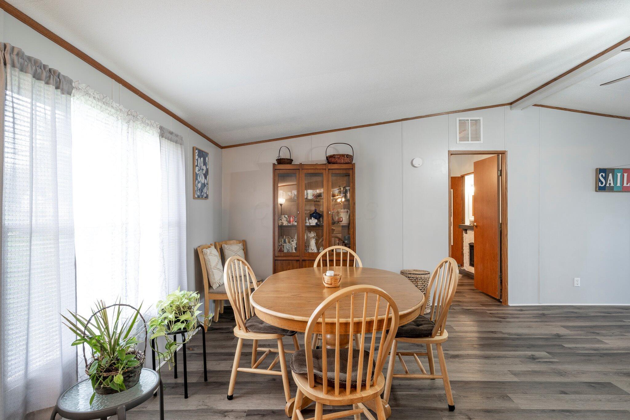 8095 Fall Creek Road Property Photo 10