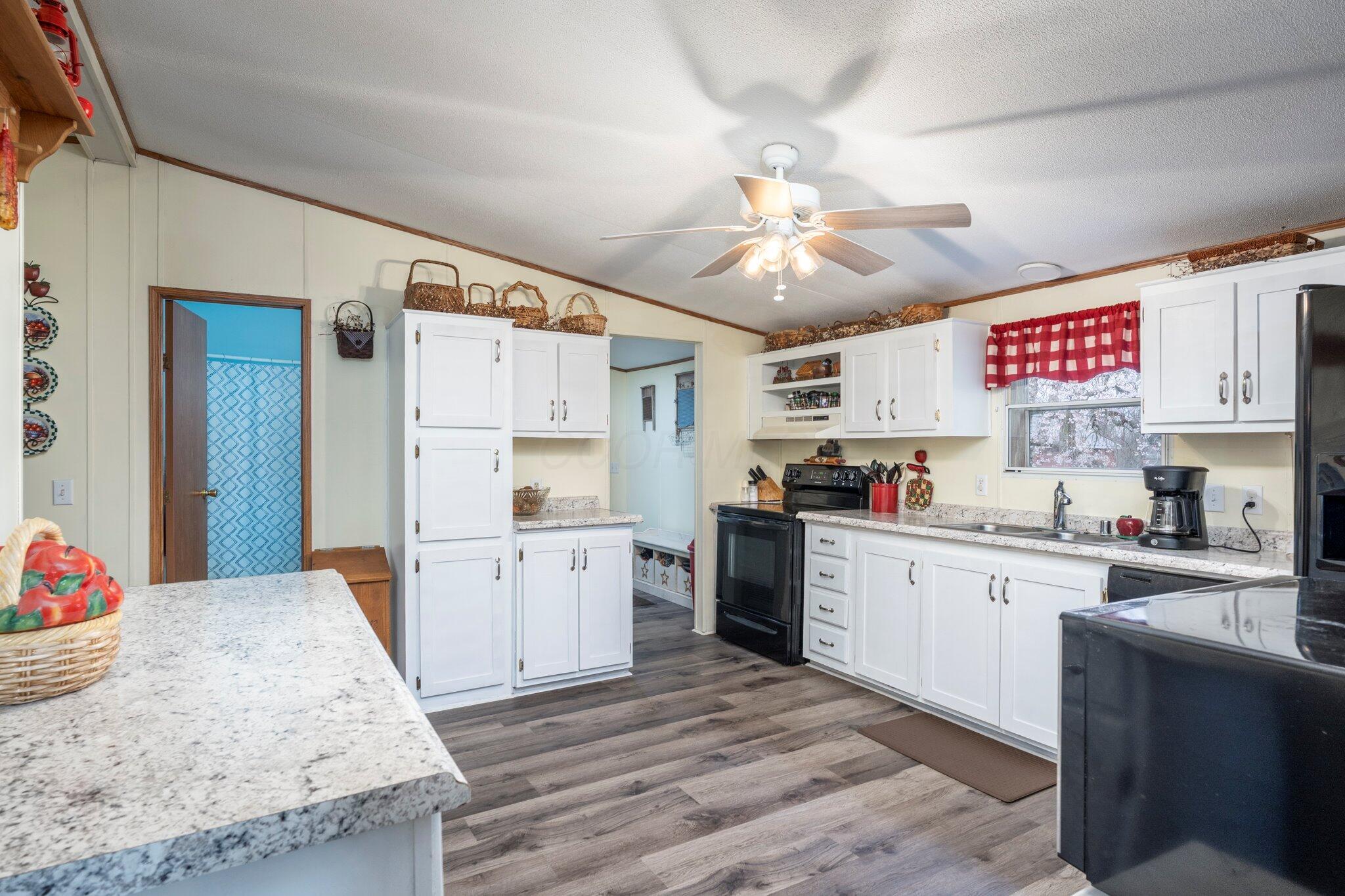 8095 Fall Creek Road Property Photo 13