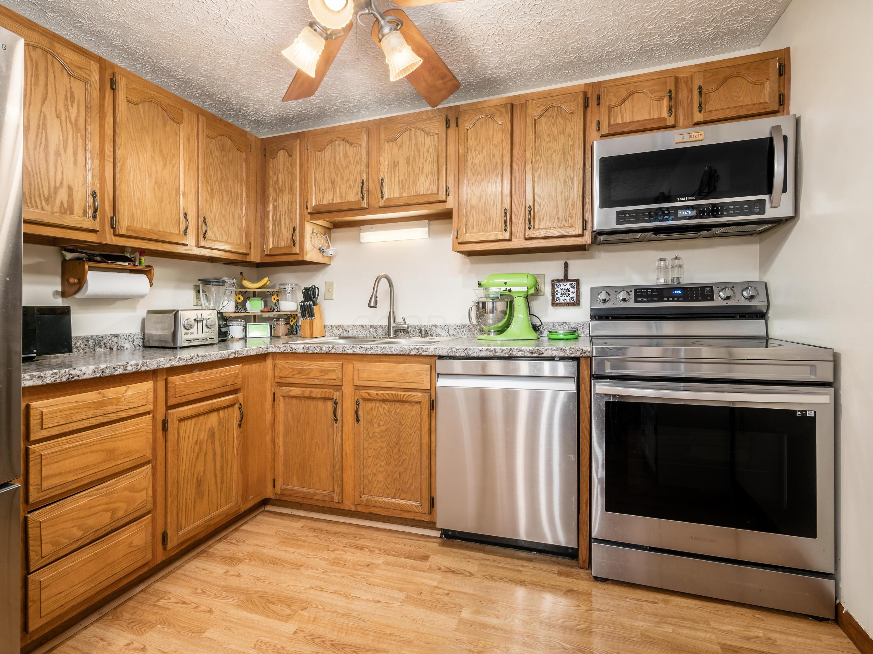 1538 Willow View Drive Property Photo 14