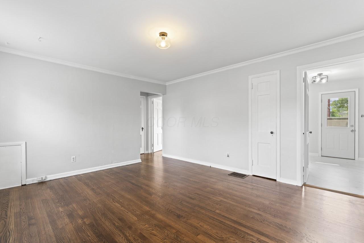 1440 Elmwood Avenue, B Property Photo 4