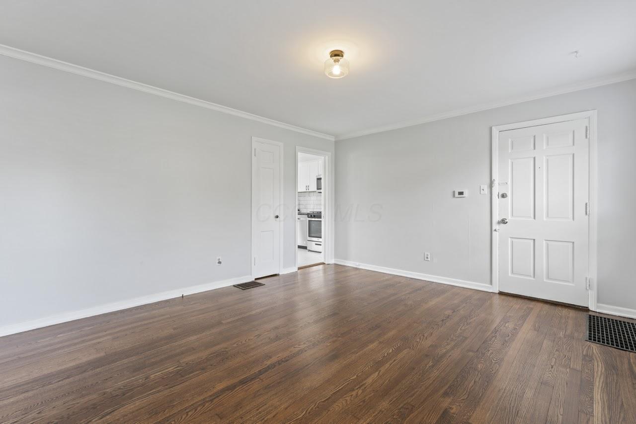 1440 Elmwood Avenue, B Property Photo 6