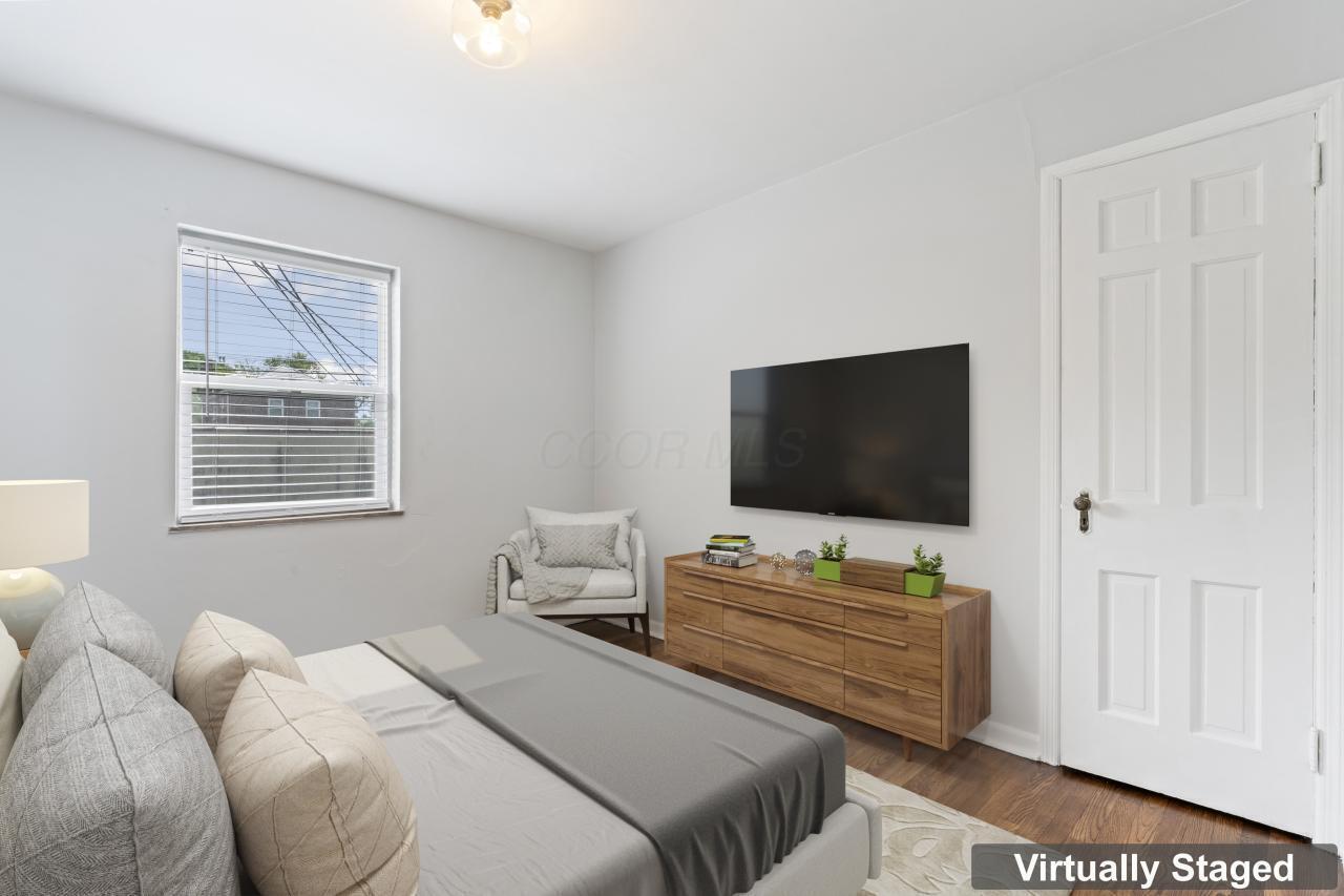 1440 Elmwood Avenue, B Property Photo 13