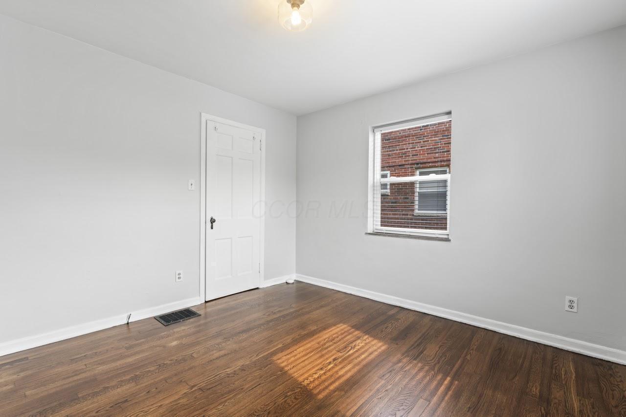 1440 Elmwood Avenue, B Property Photo 15