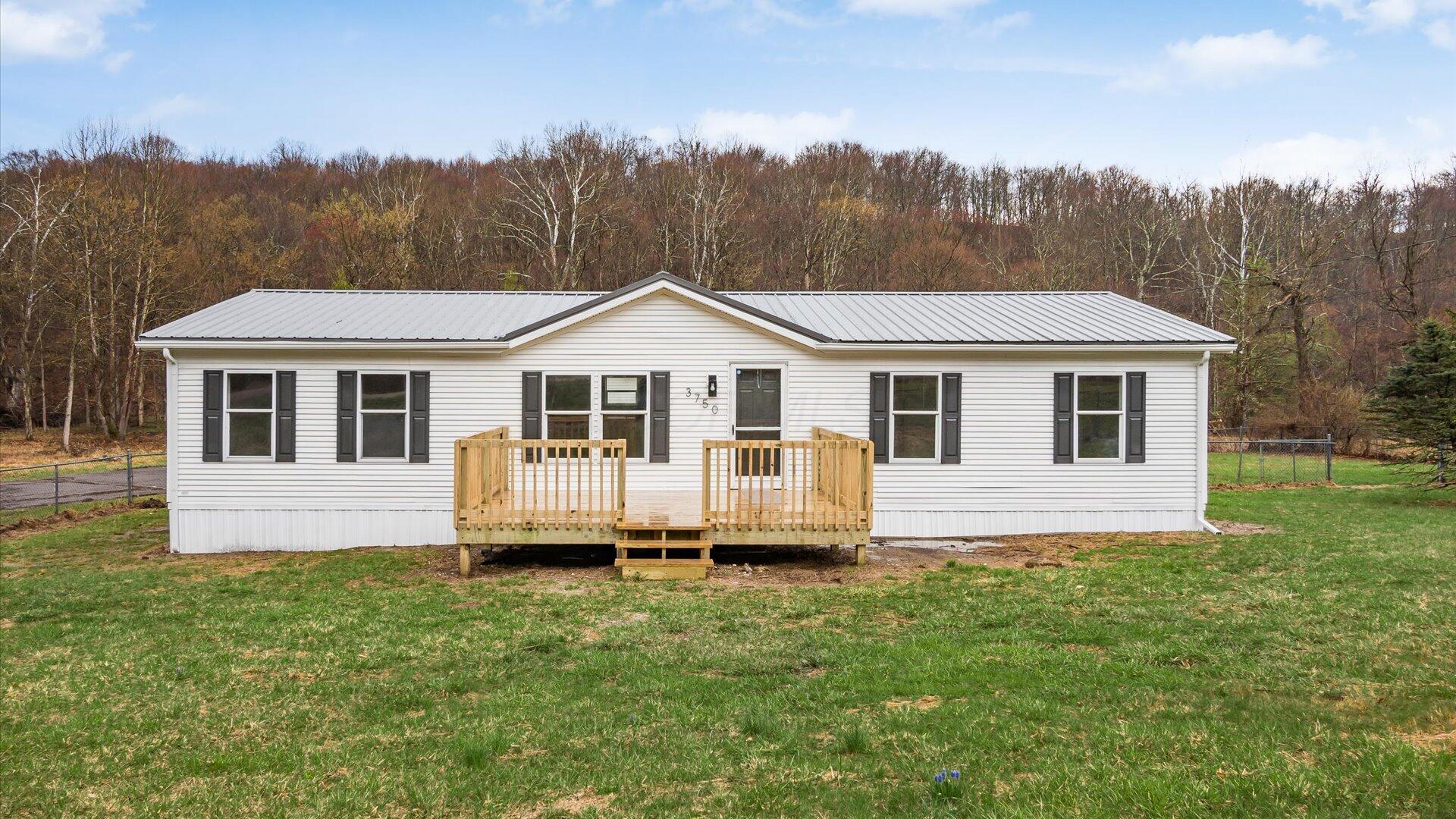 3750 Cannelville Road Property Photo
