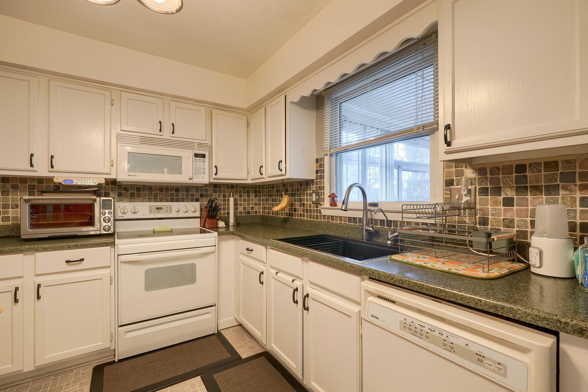 4815 Hayes Road Property Photo 32