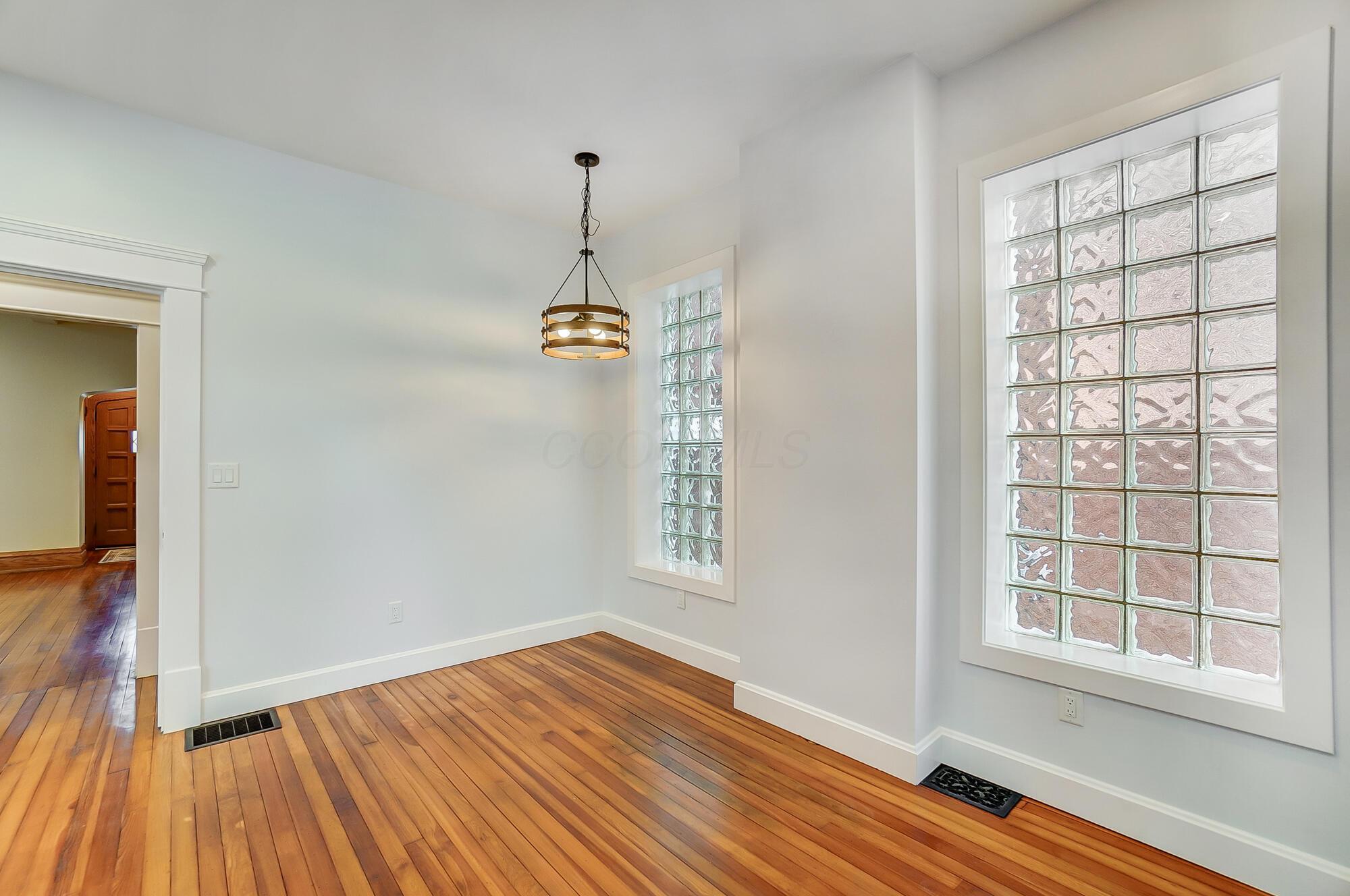 1021 E Livingston Avenue Property Photo 22