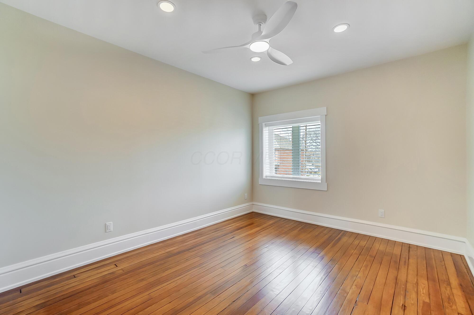 1021 E Livingston Avenue Property Photo 29
