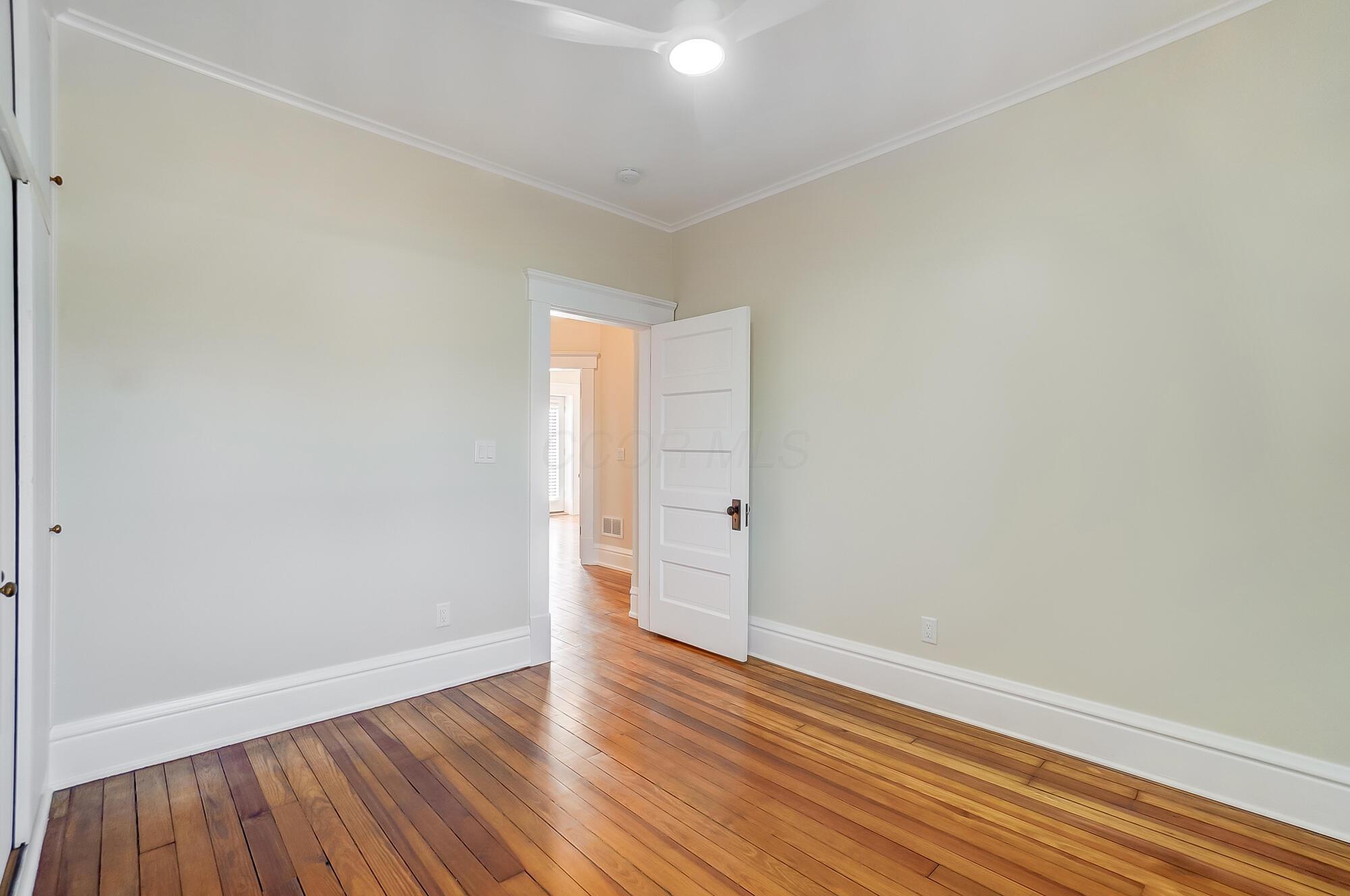 1021 E Livingston Avenue Property Photo 37