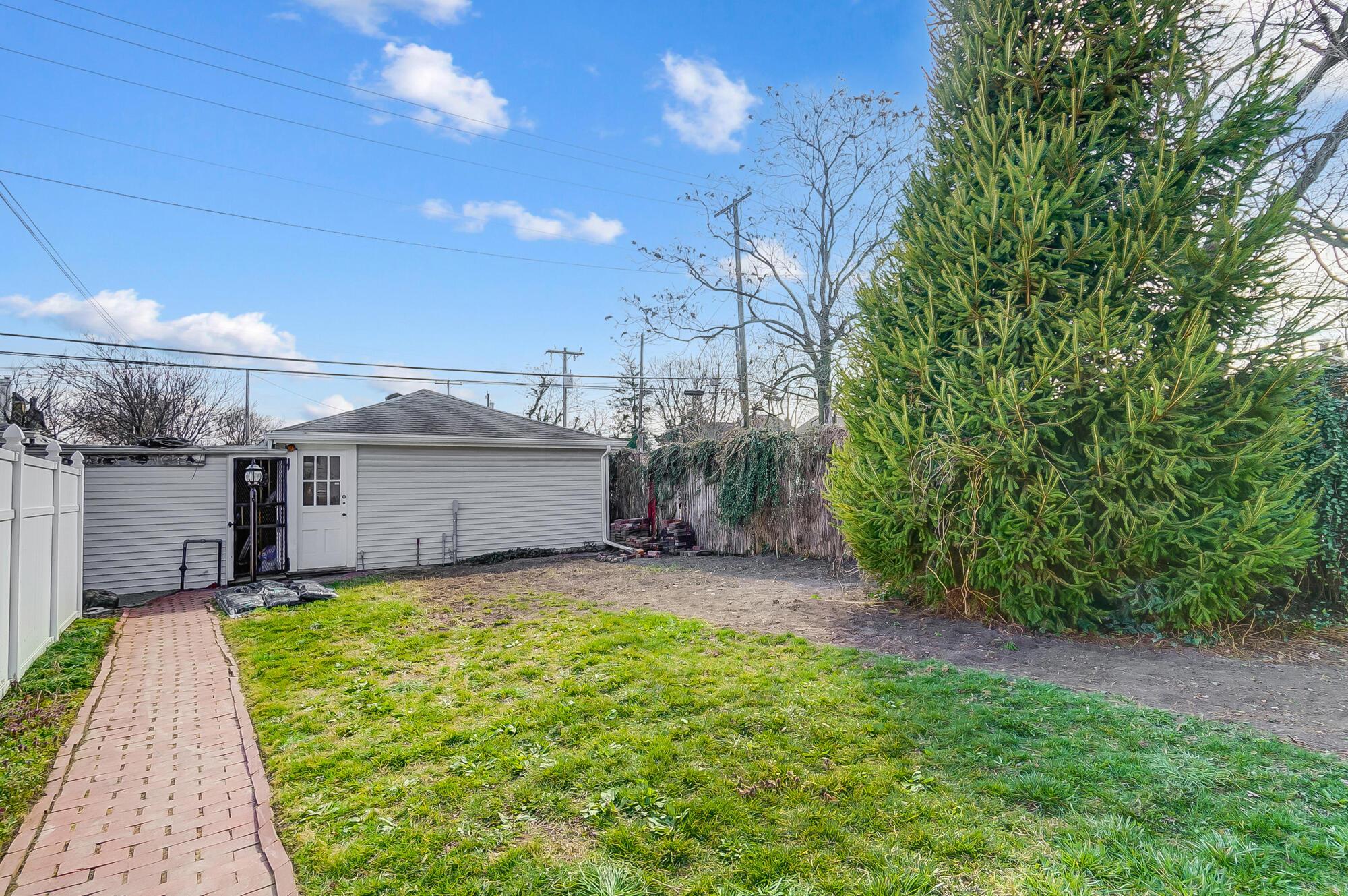 1021 E Livingston Avenue Property Photo 52