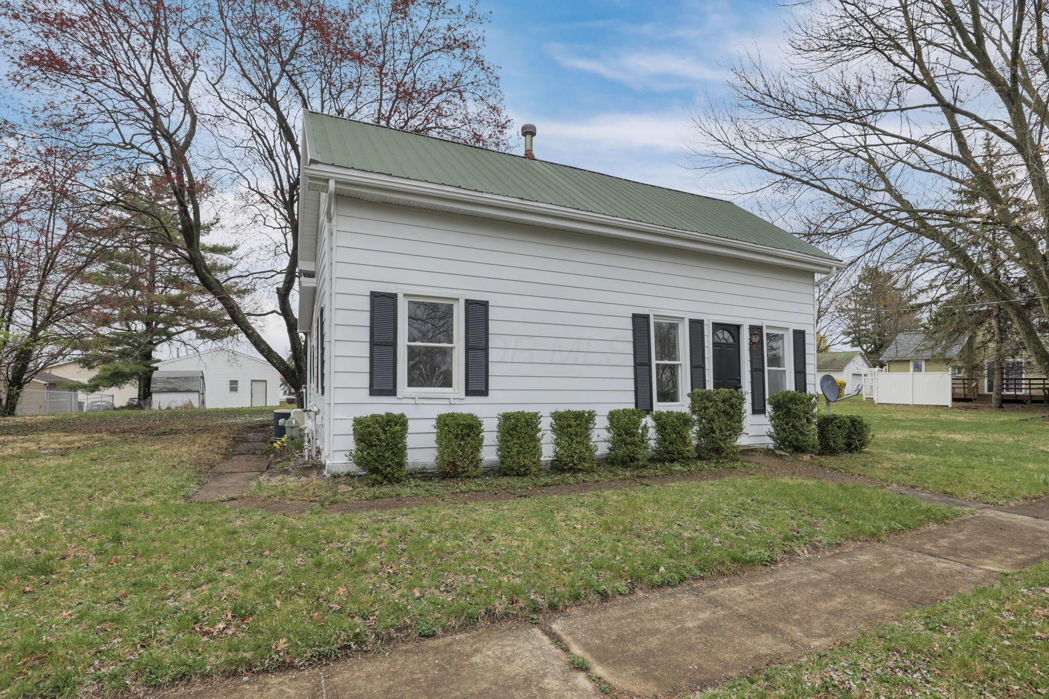 172 W South Street Property Photo
