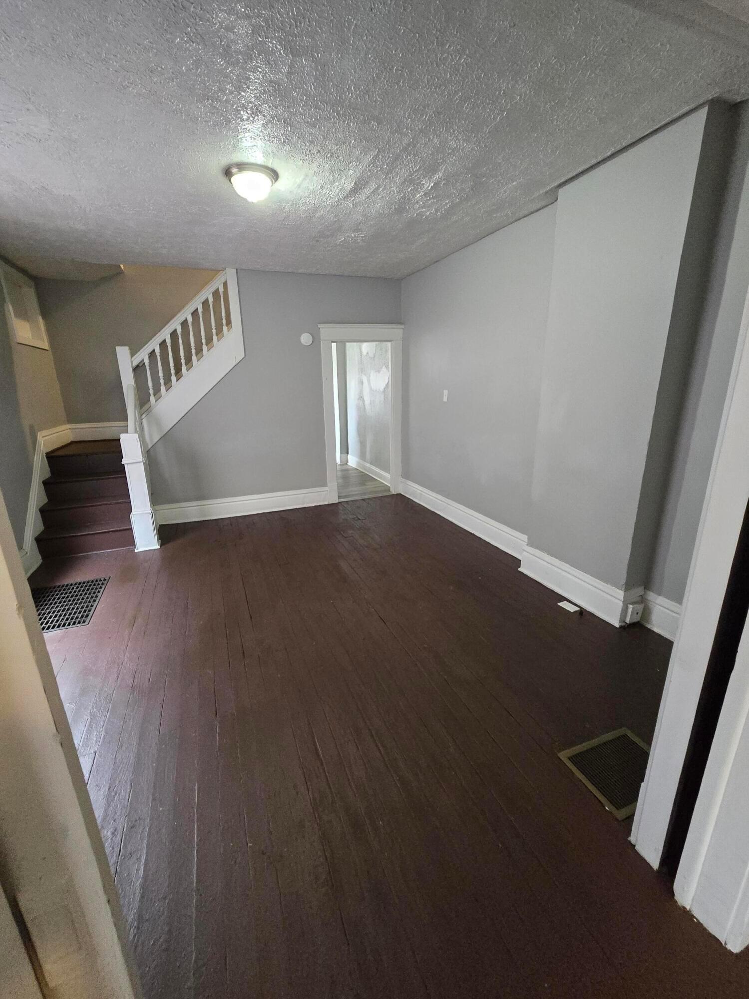 148-150 Midland Avenue Property Photo 7