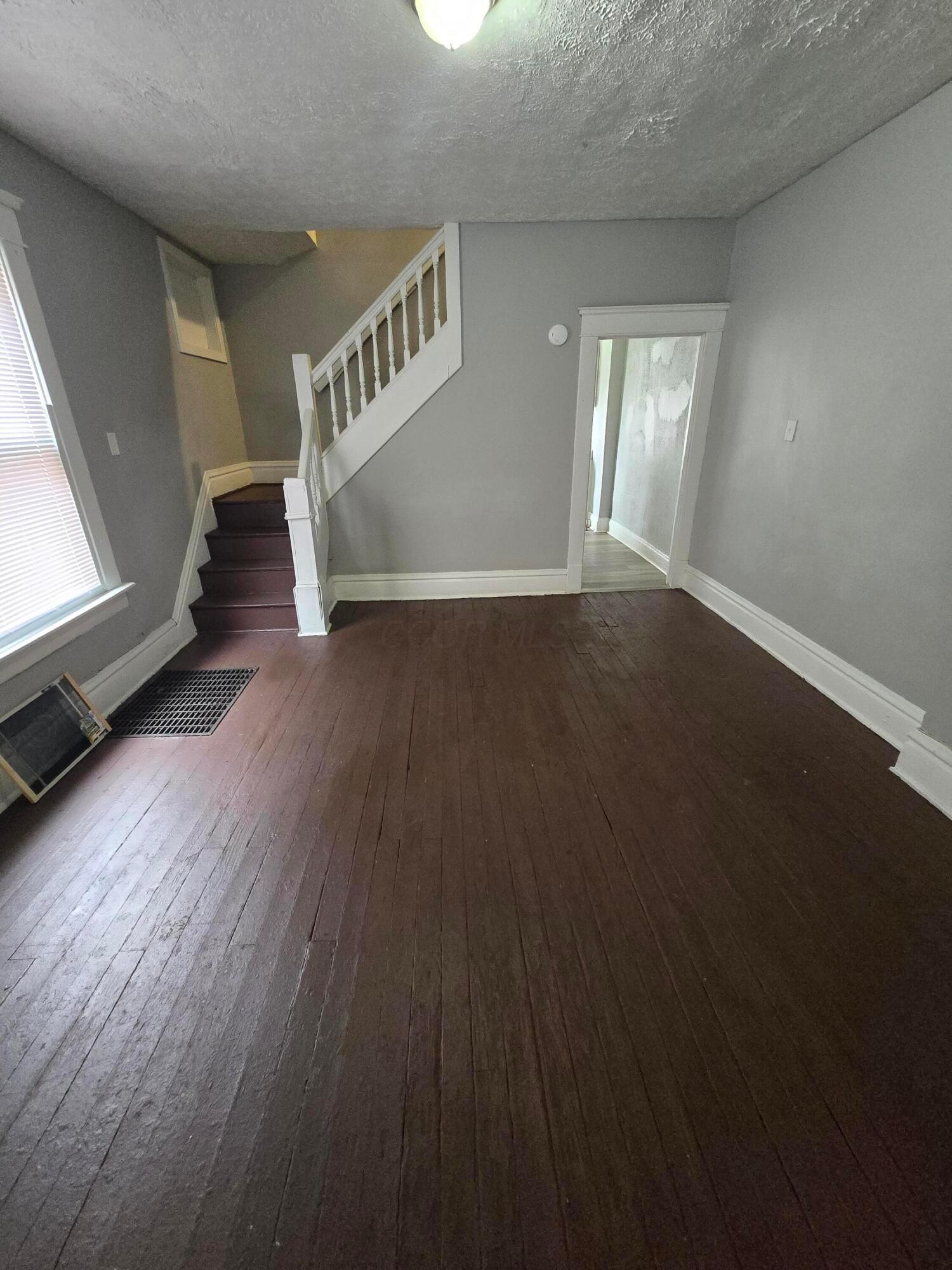 148-150 Midland Avenue Property Photo 8