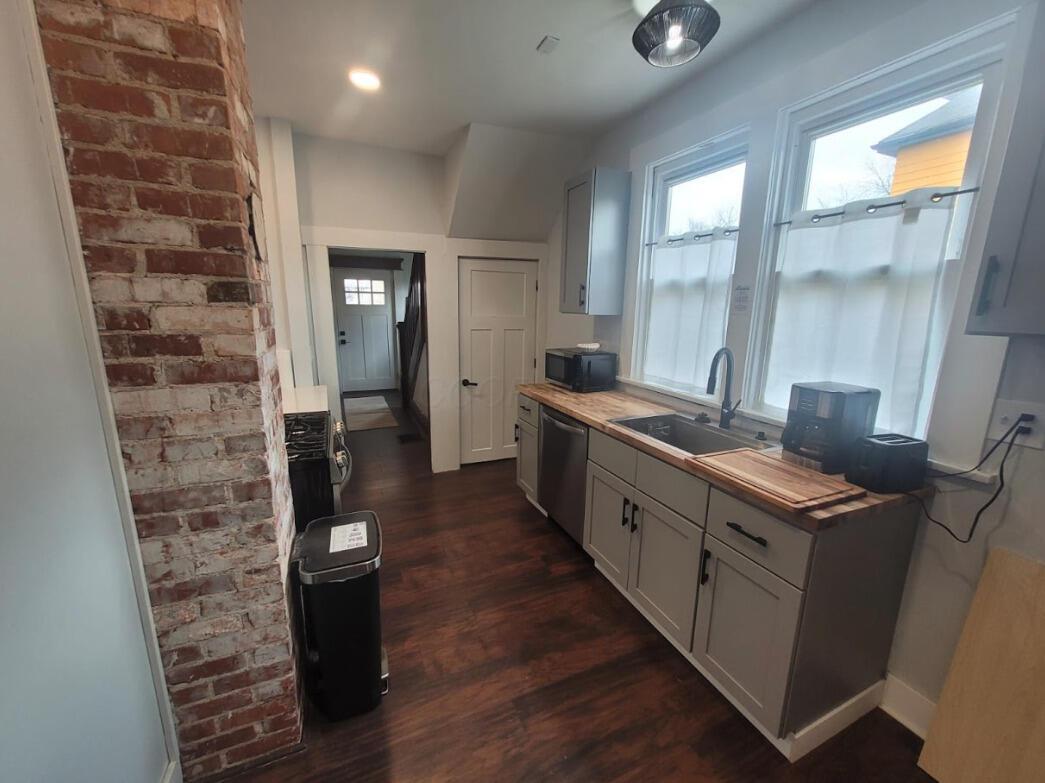 41 S Ogden Avenue Property Photo 2