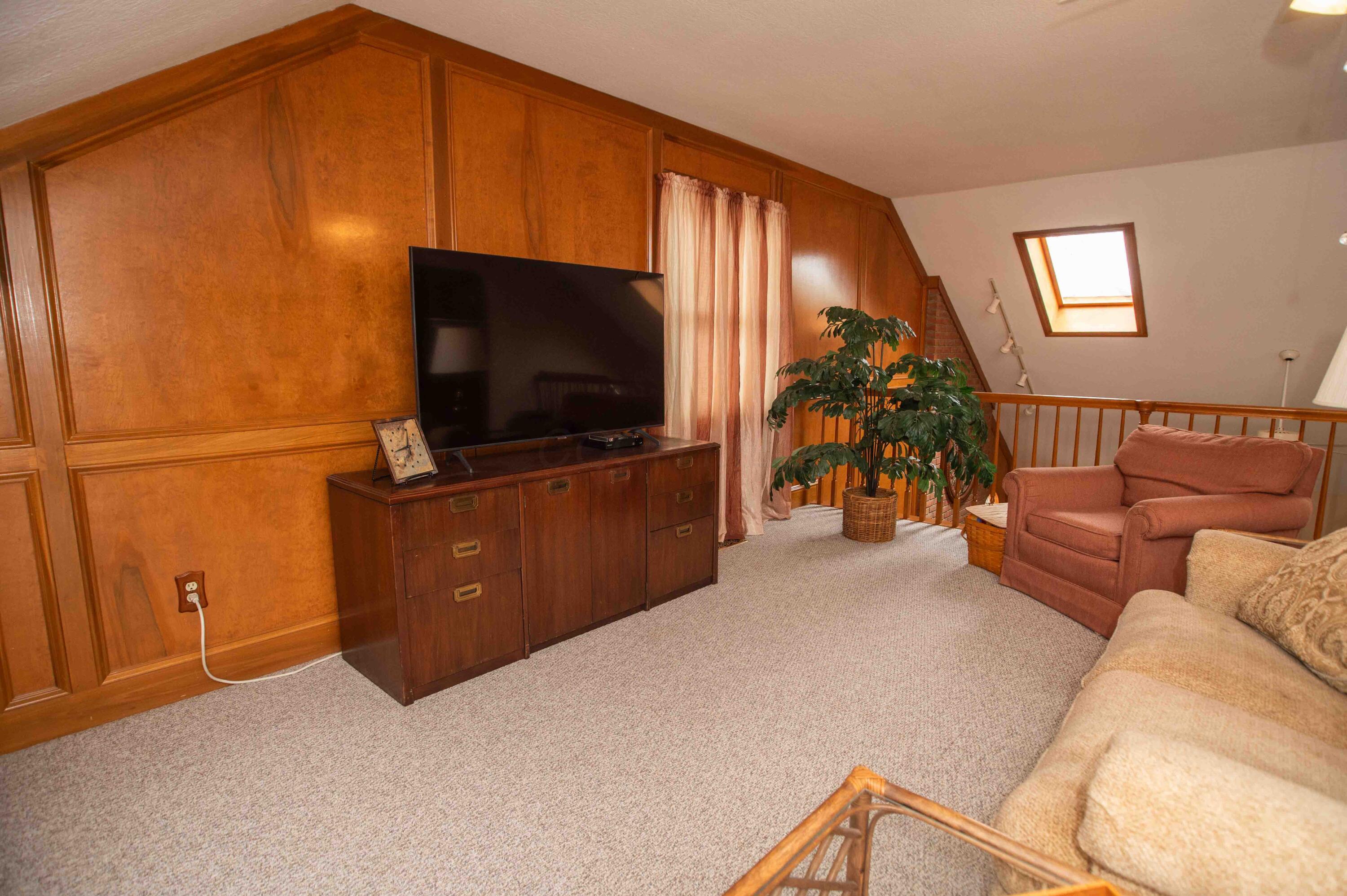 214 Mckenna Creek Drive Property Photo 31