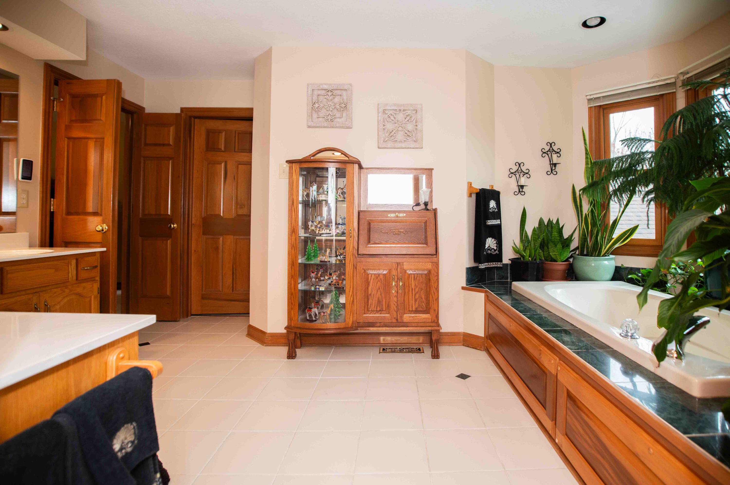 214 Mckenna Creek Drive Property Photo 34
