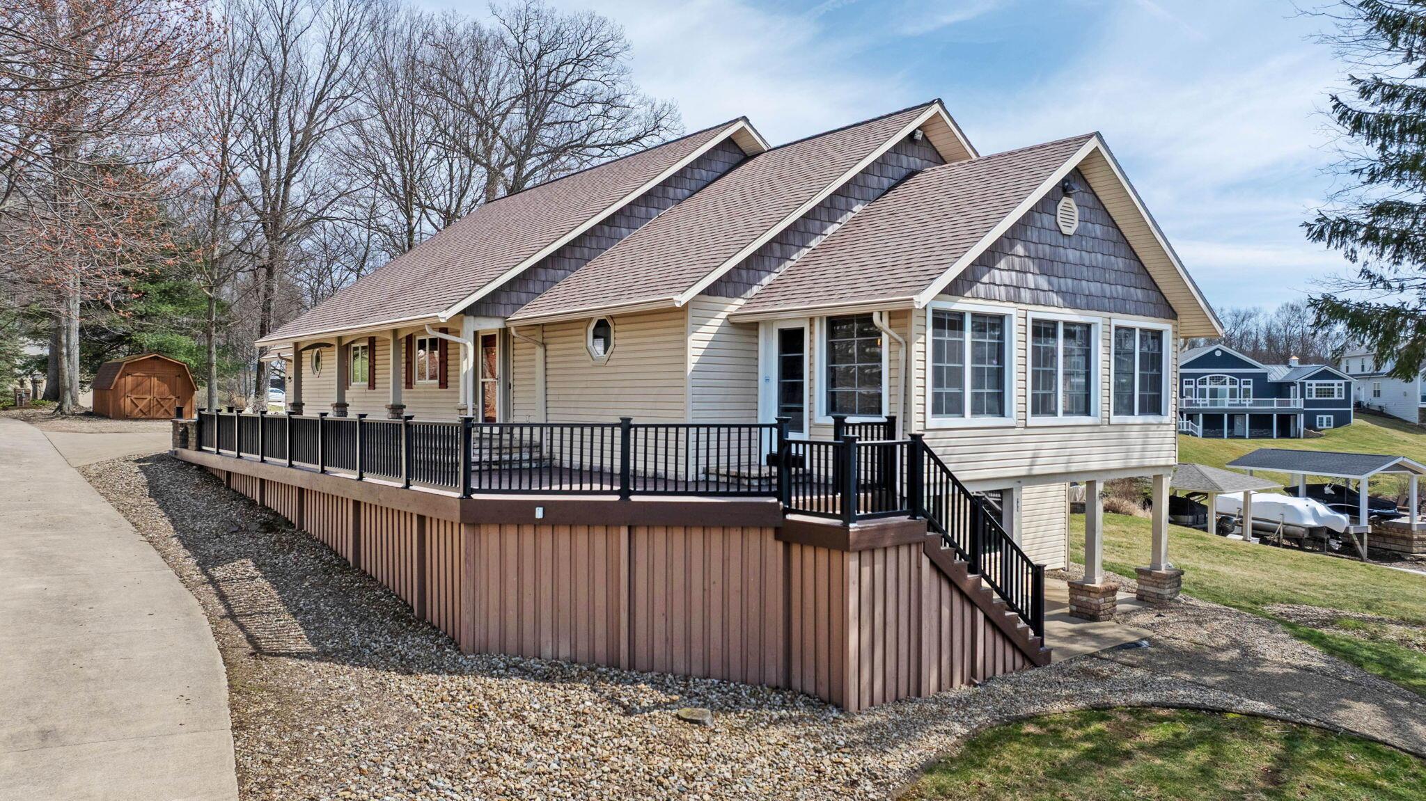 Apple Valley Lake Hillside Manor Real Estate Listings Main Image