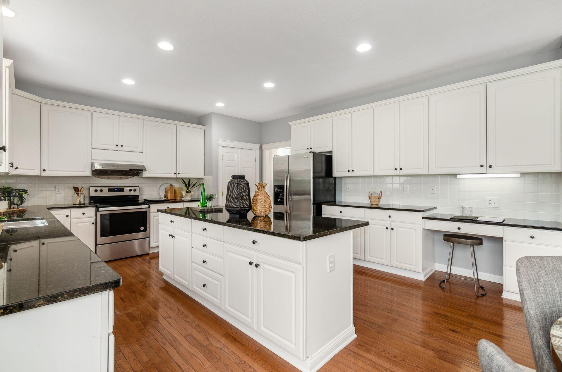 7292 Halcyon Place Property Photo 11