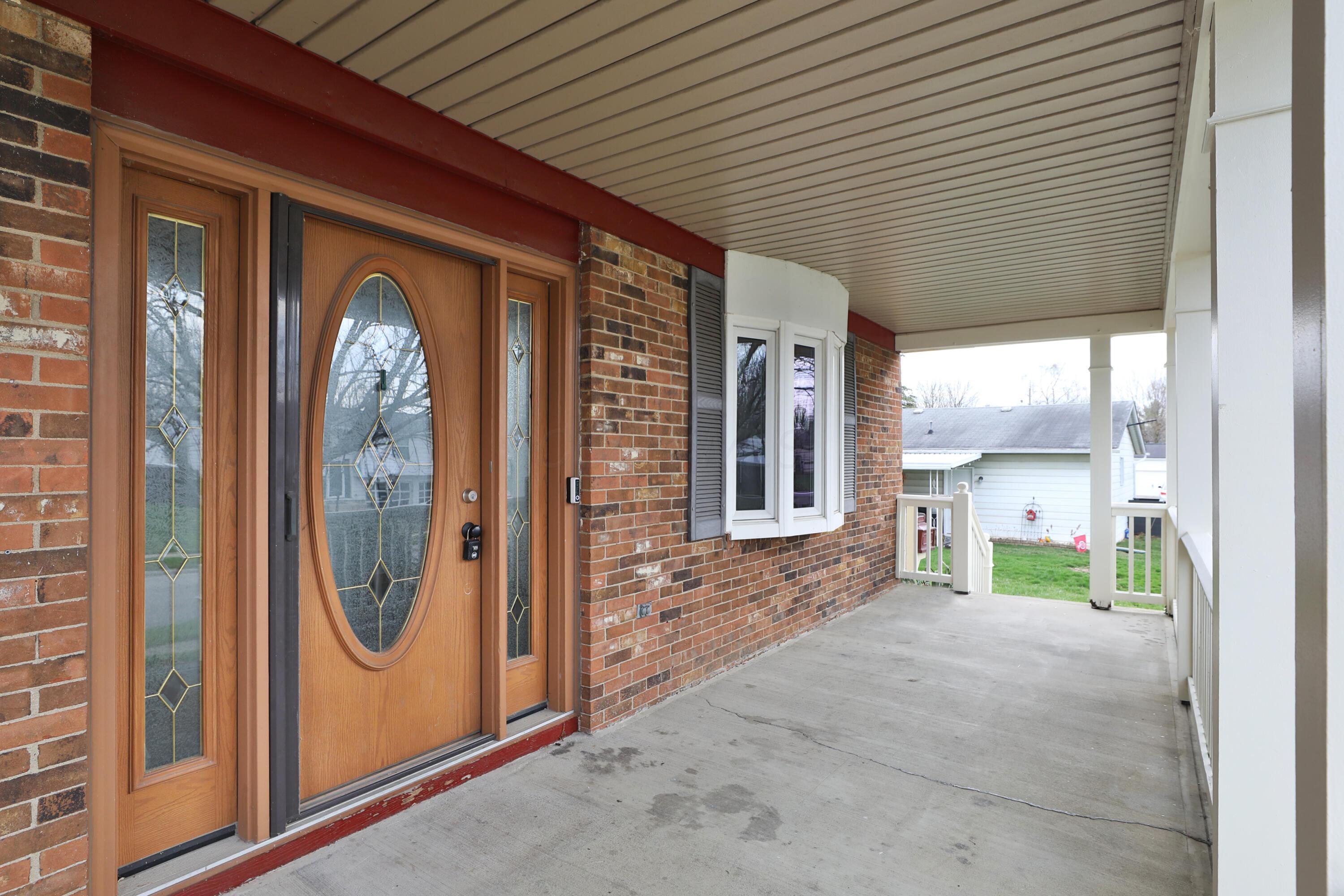 1360 Vauxhall Place Property Photo 5
