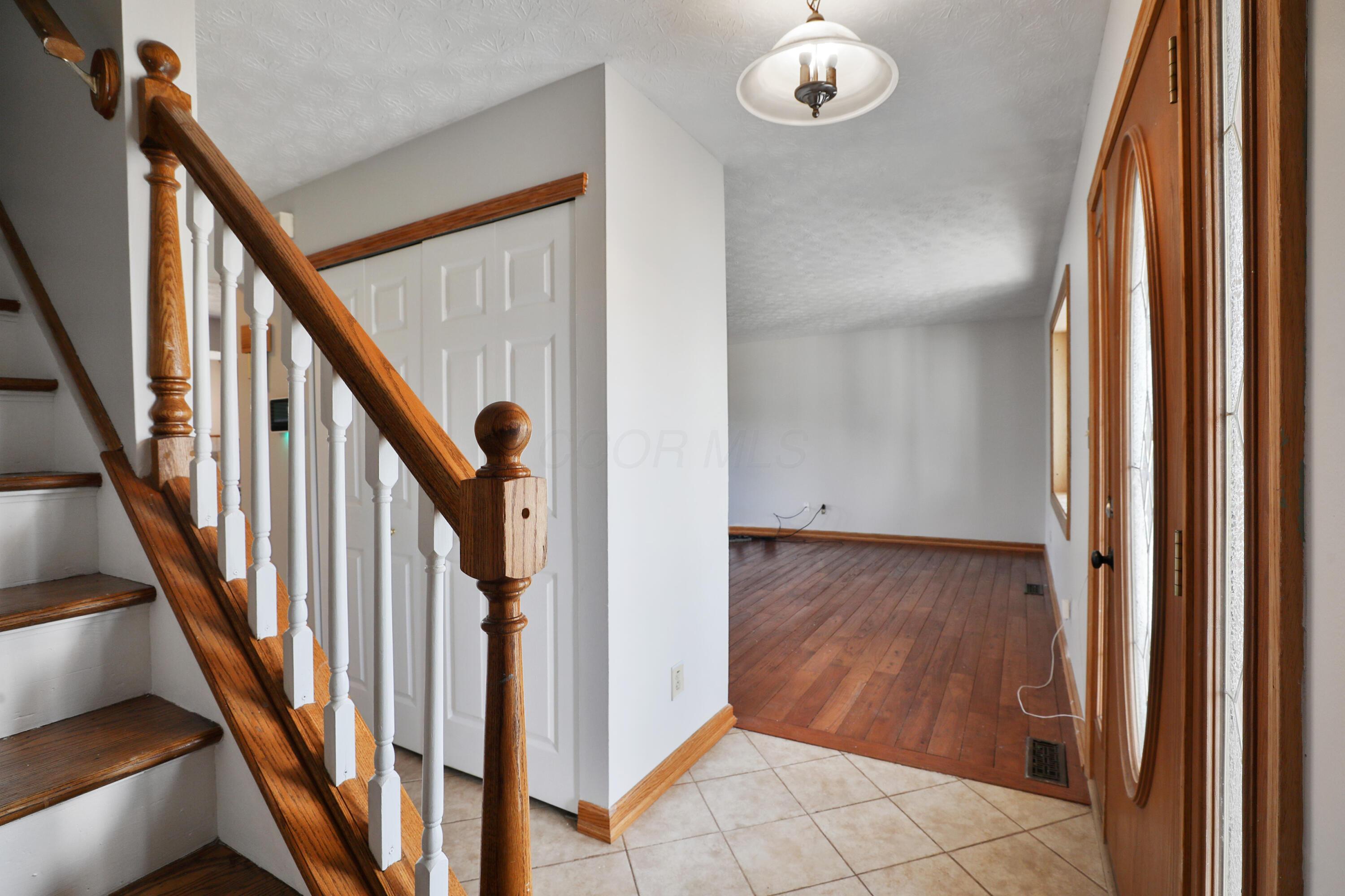 1360 Vauxhall Place Property Photo 7