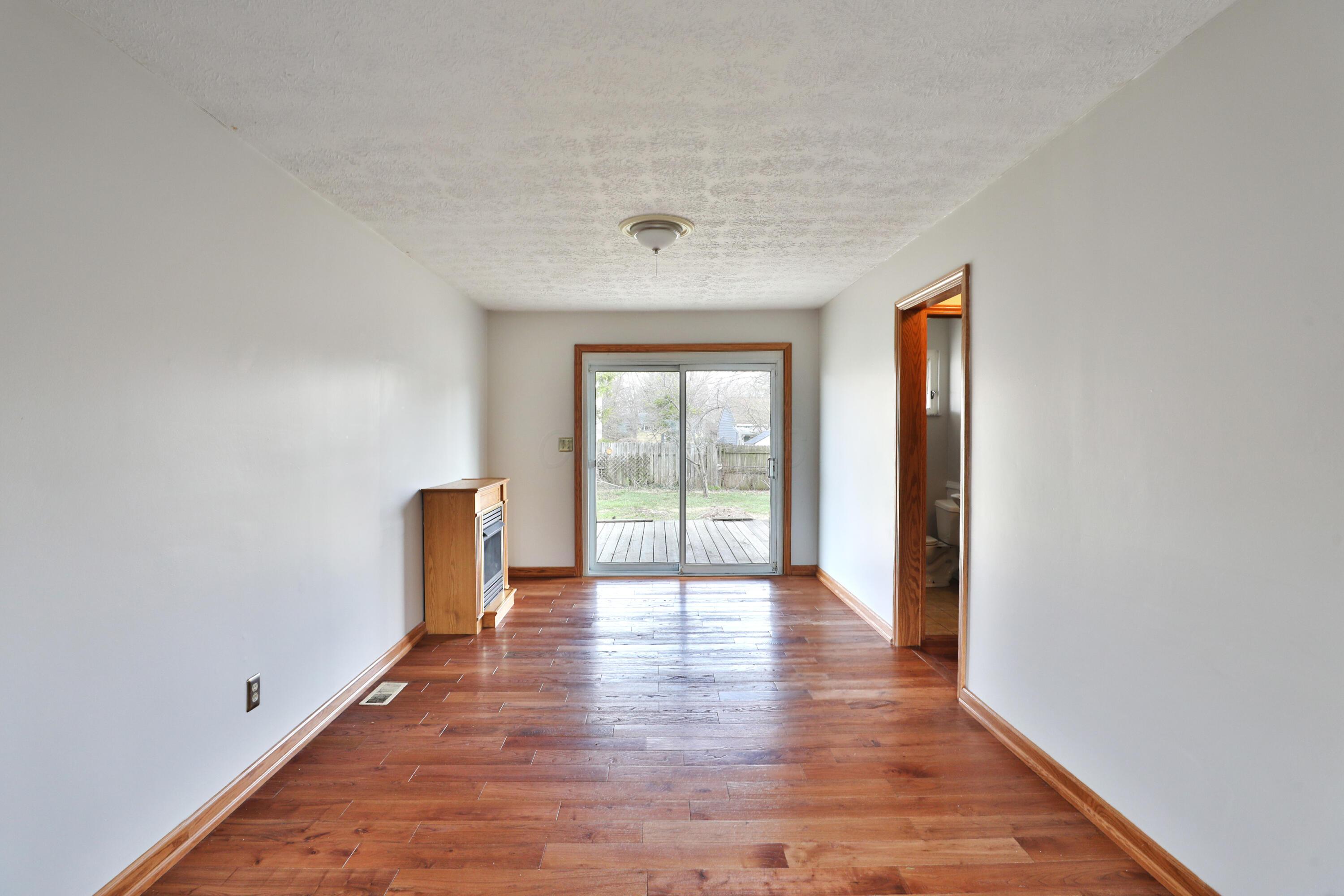 1360 Vauxhall Place Property Photo 21