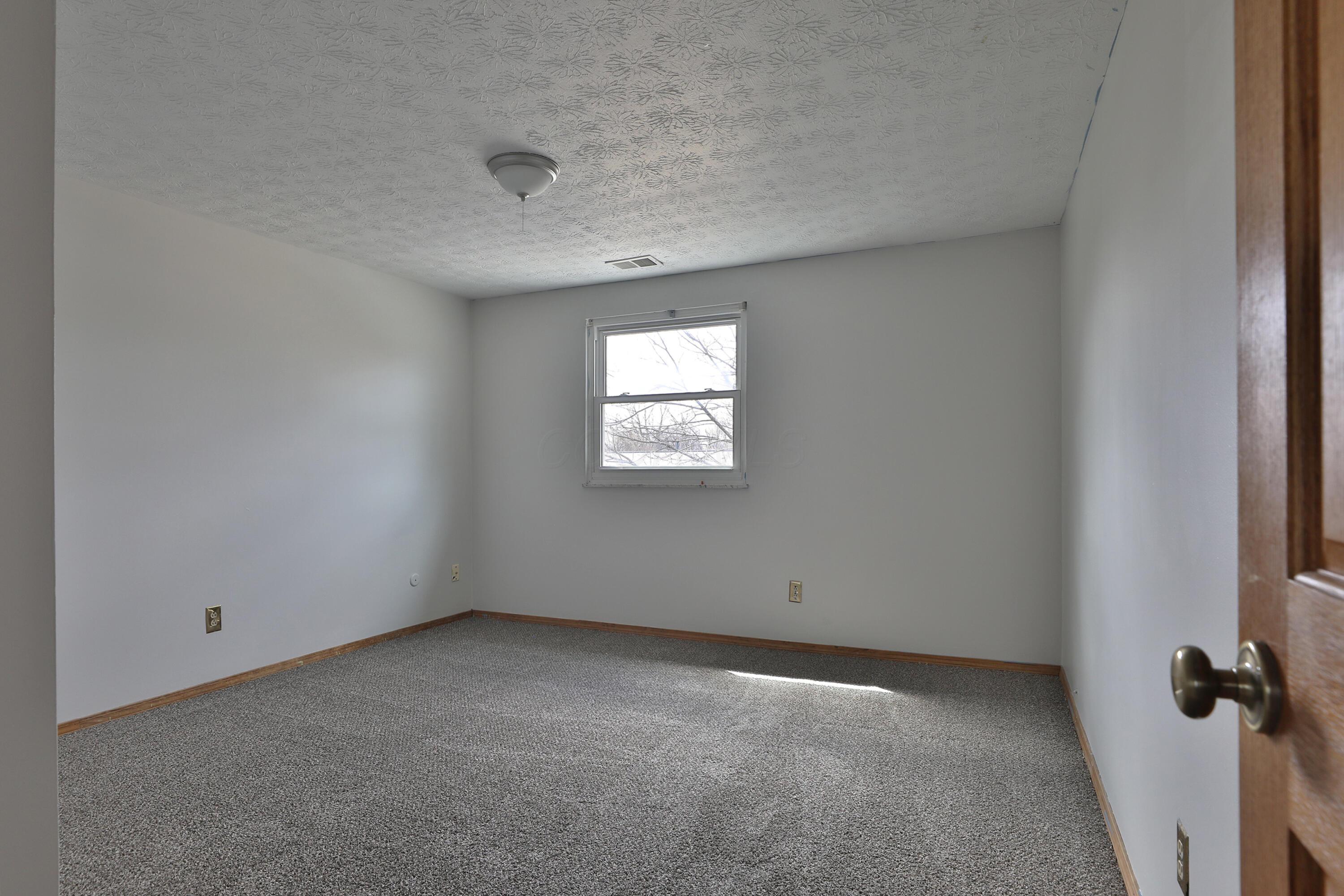 1360 Vauxhall Place Property Photo 27