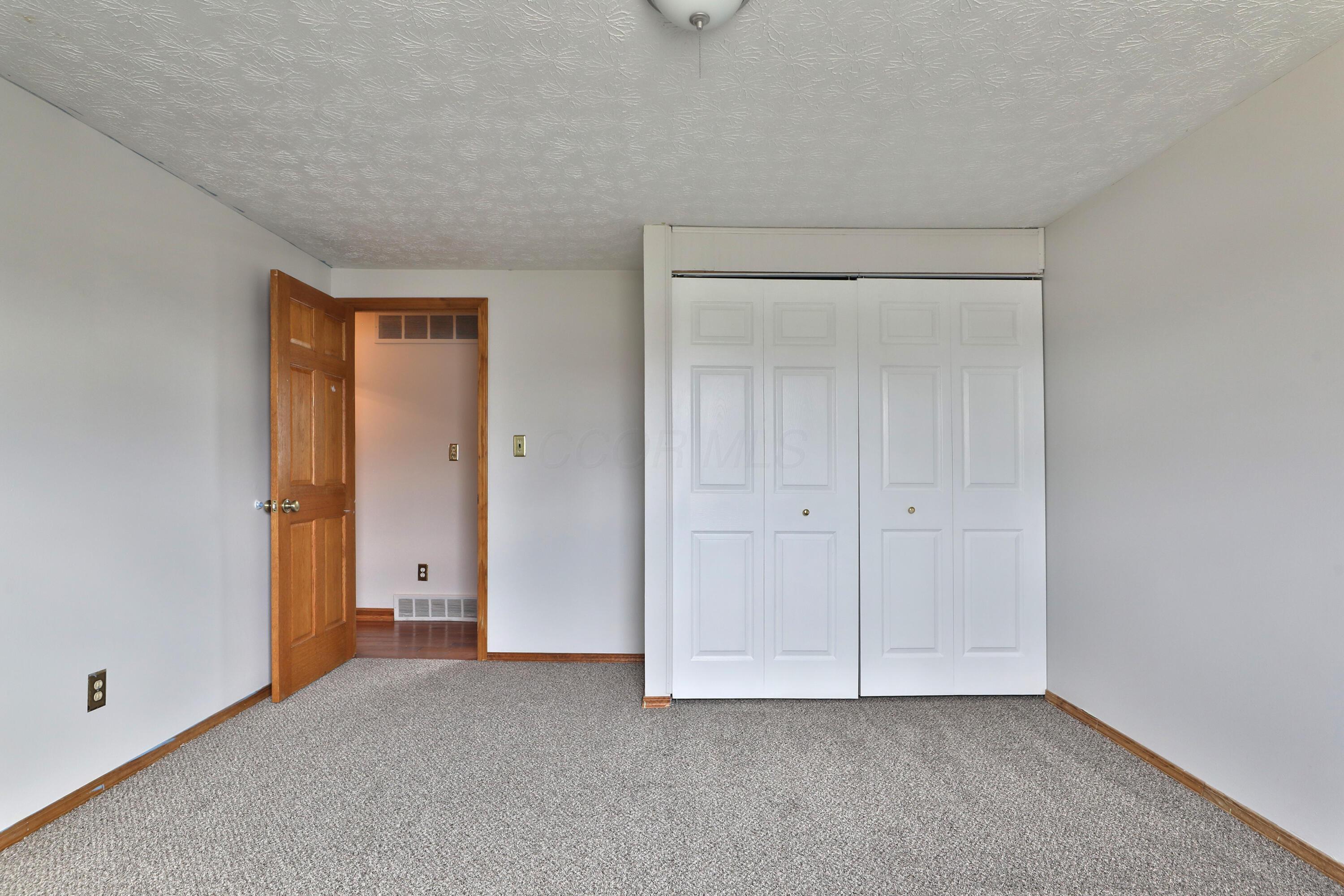 1360 Vauxhall Place Property Photo 28