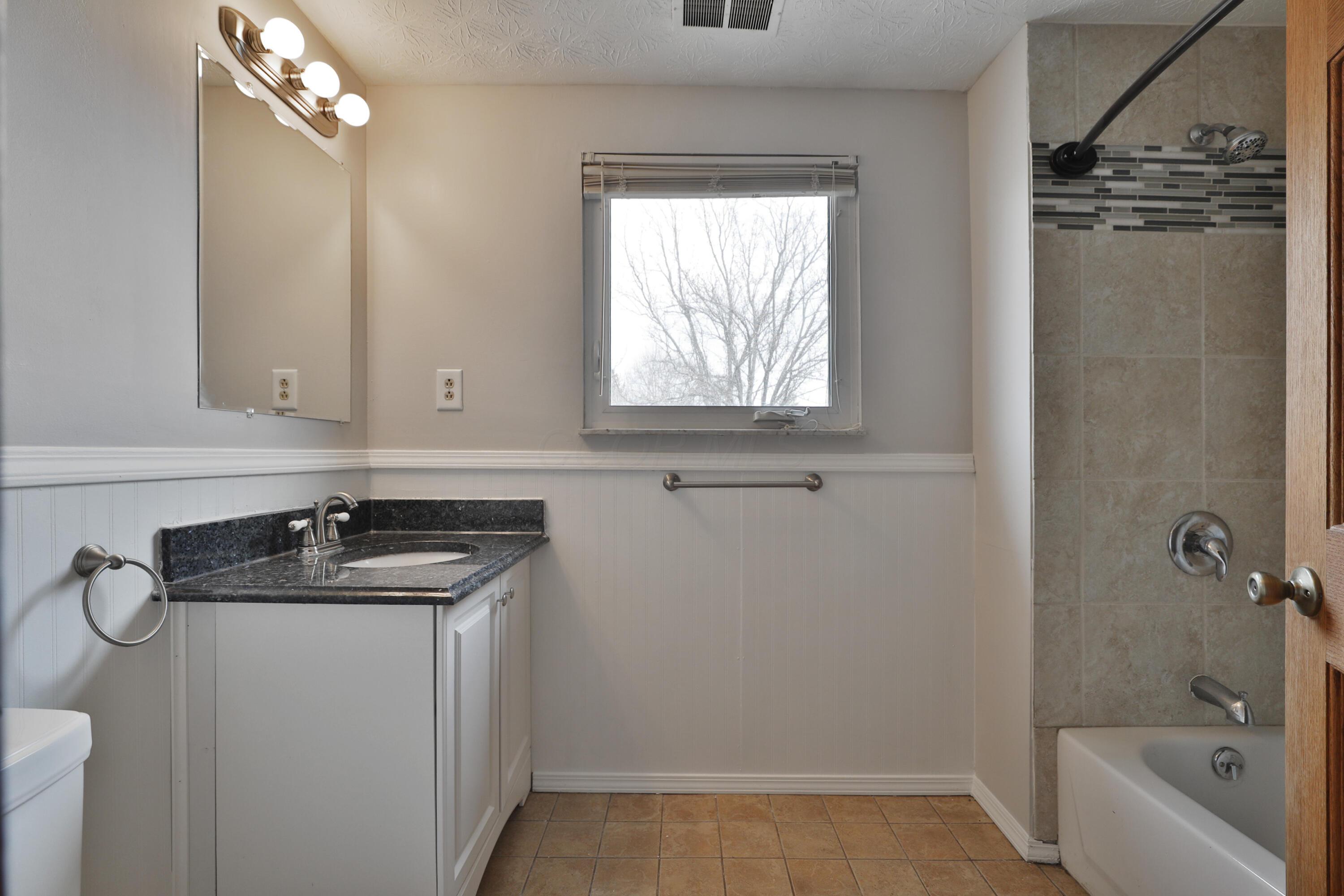 1360 Vauxhall Place Property Photo 31