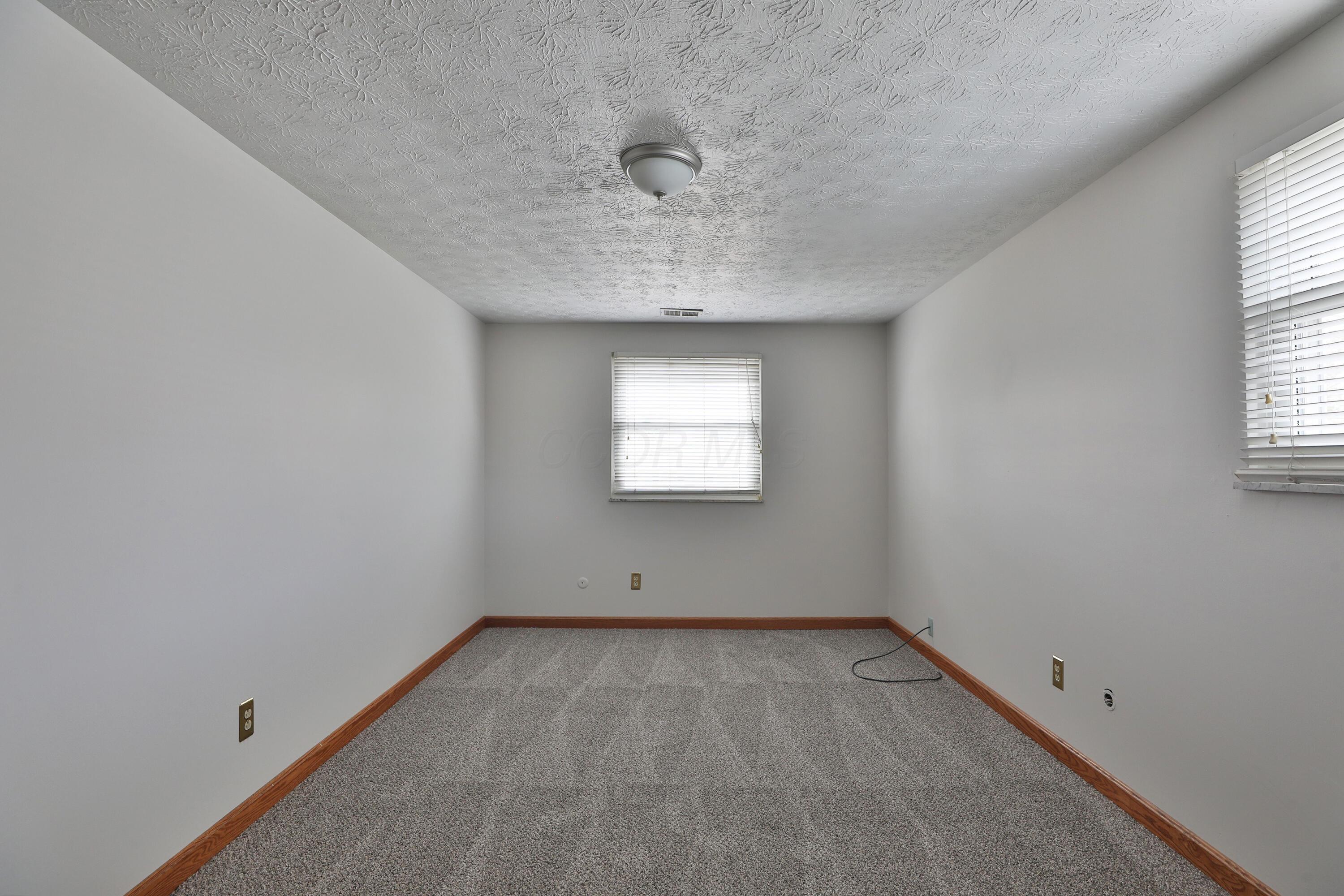 1360 Vauxhall Place Property Photo 33