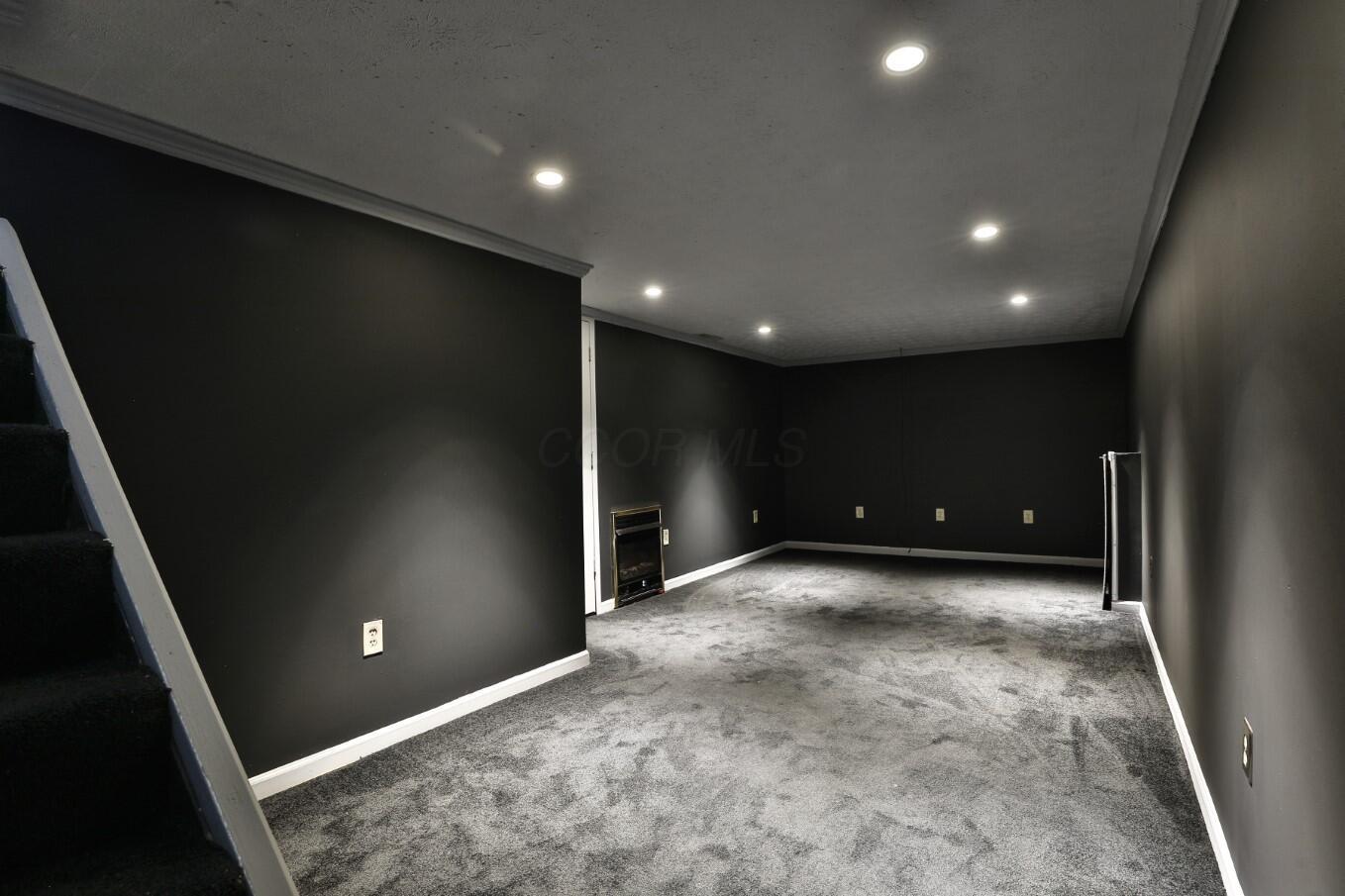 1360 Vauxhall Place Property Photo 40