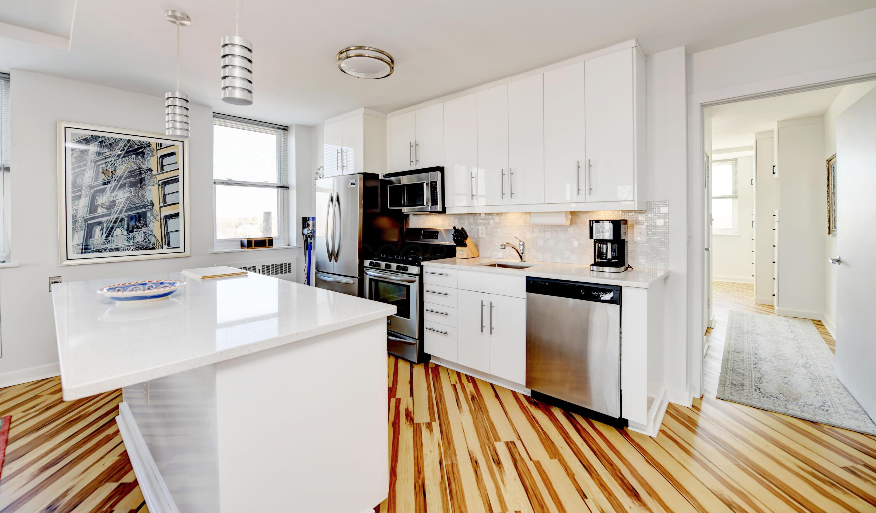 1620 E Broad Street, 608 Property Photo 12