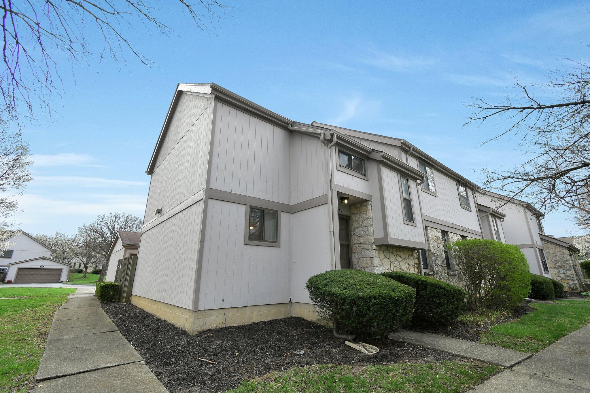 557 Woodingham Place Property Photo 3