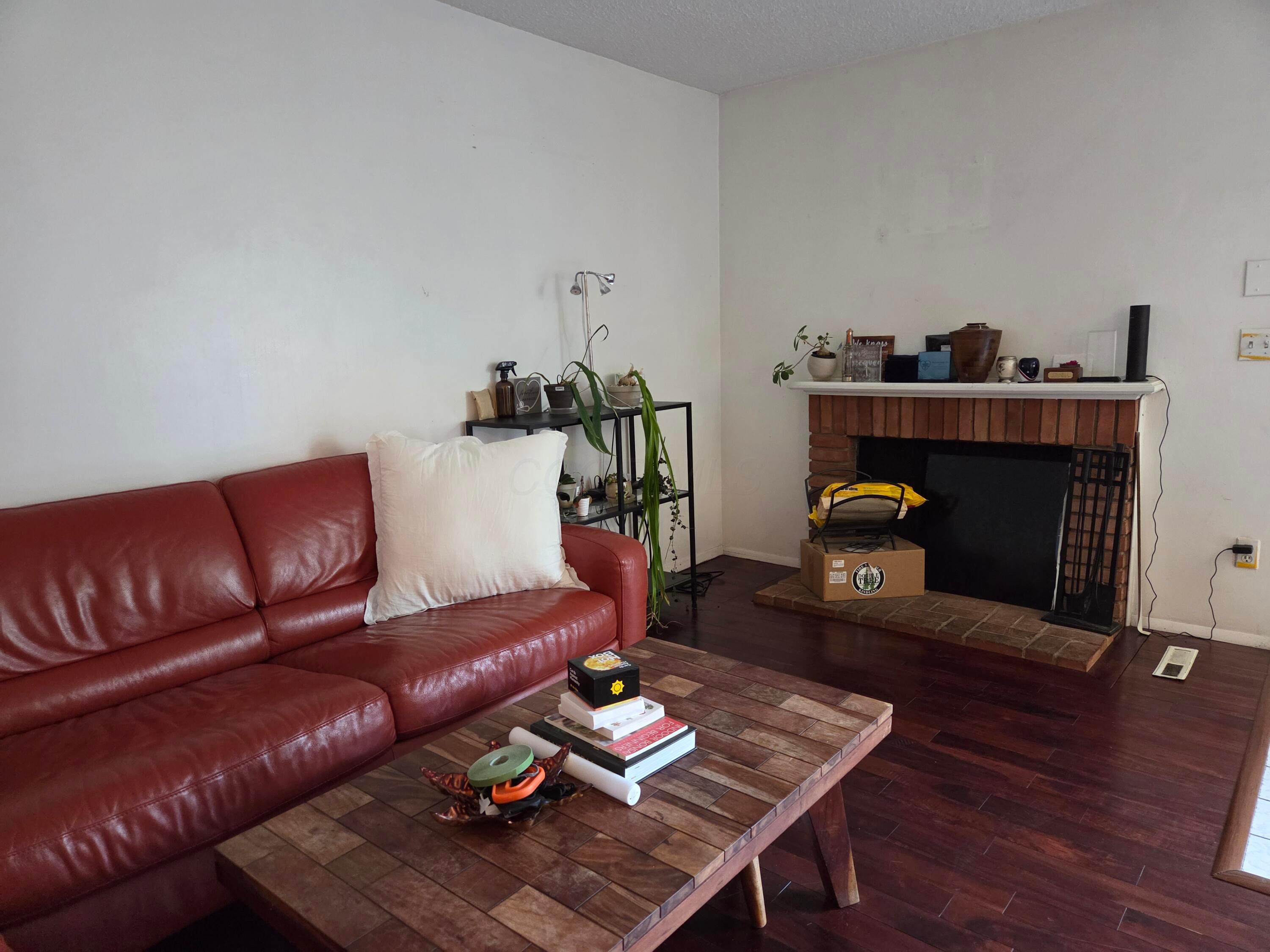 557 Woodingham Place Property Photo 9