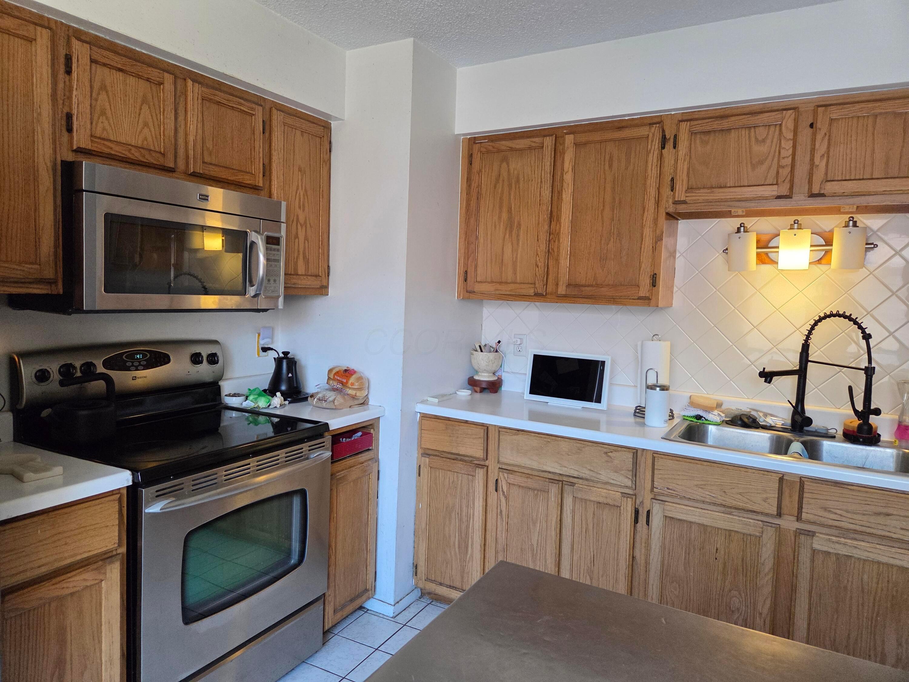 557 Woodingham Place Property Photo 12